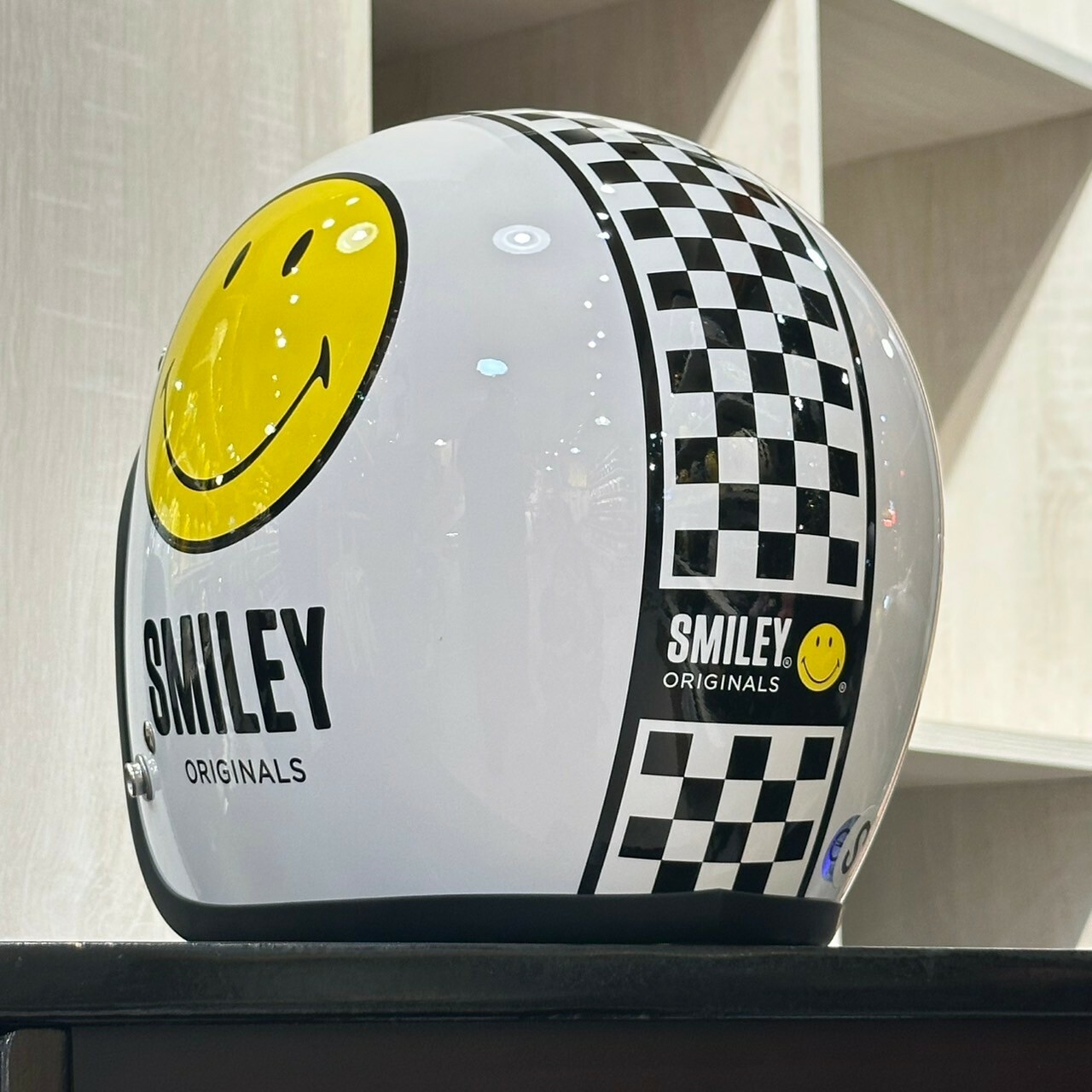 Gallop x SMILEY HELMET 黃色笑臉