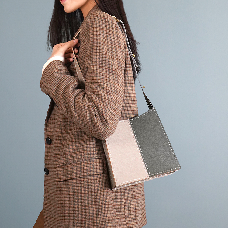 Ladder Bag 【 Beige X Hunter 】Eco-Friendly 69%  Apple Leather Bag