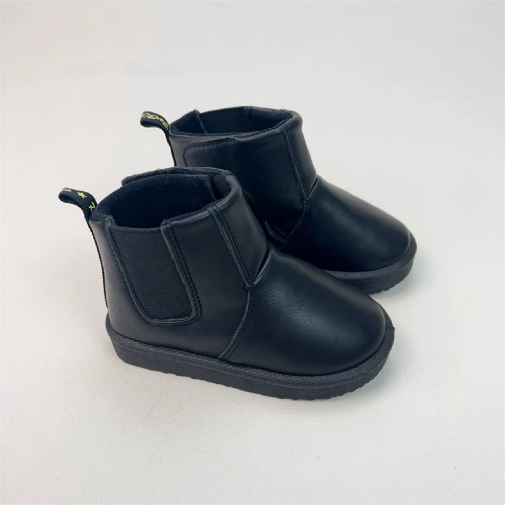 日本帥氣防水皮棉靴