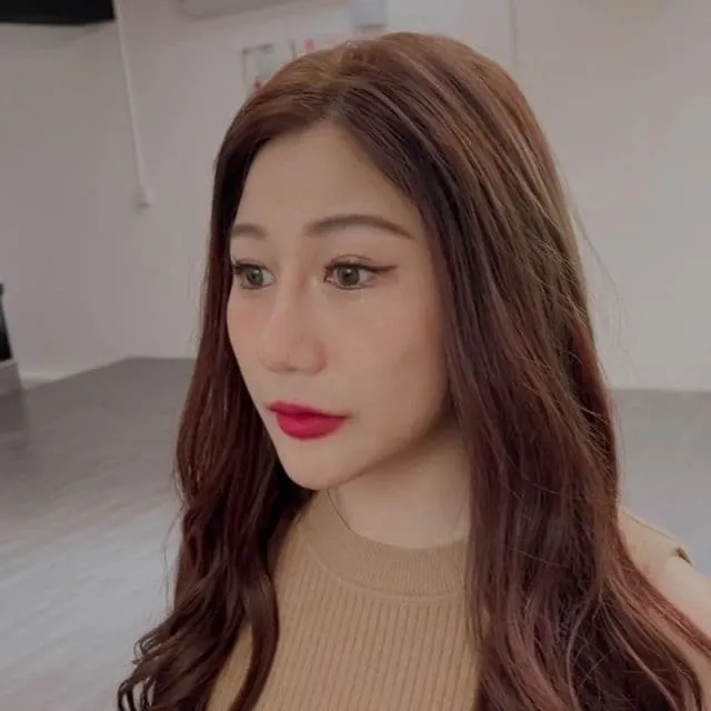 Before Hair Extensions: Originally had no bangs.