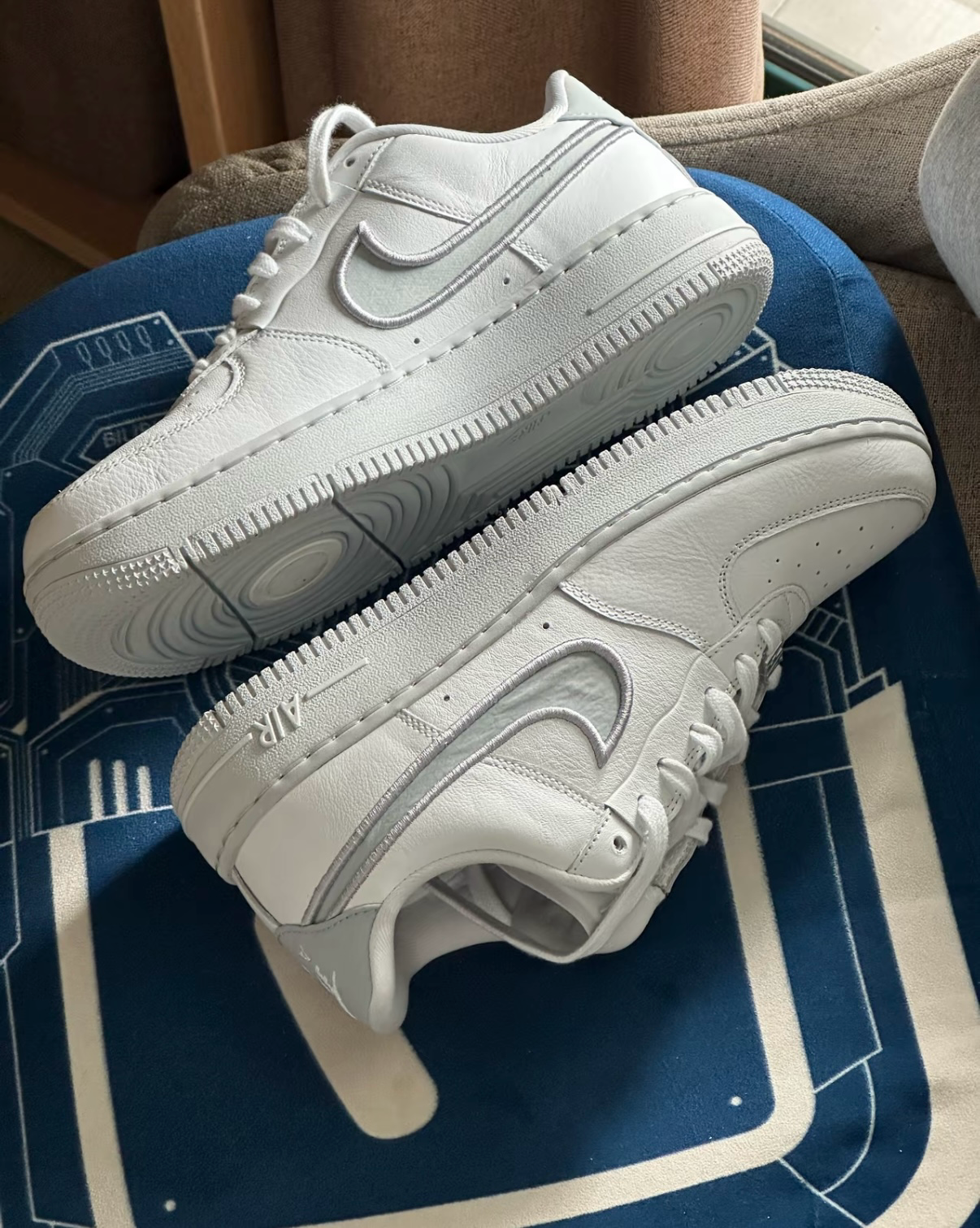 Nike Air Force 1 Dance 白灰色 簍空勾 刺繡 倒勾 女款 FJ7409-101/預購