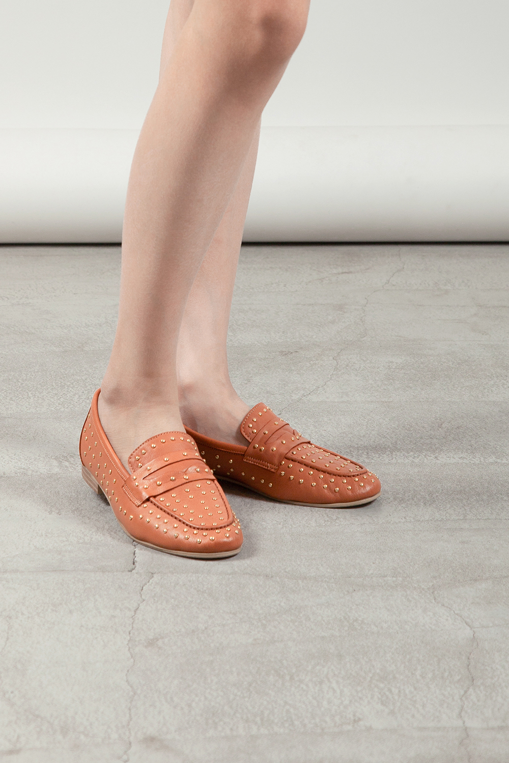 Studs Loafer 圓卯樂福鞋