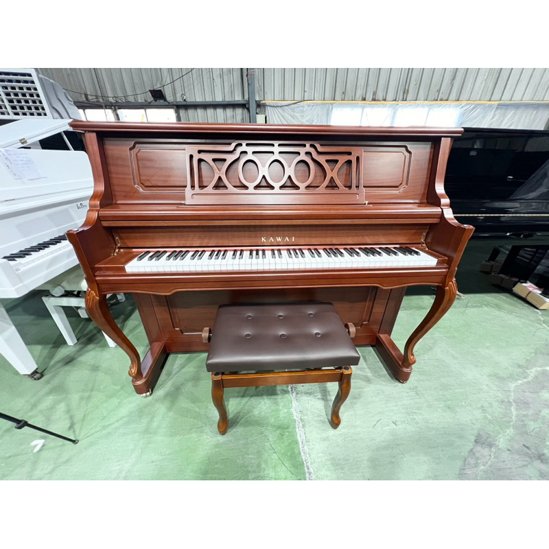 嚴選 極新 4年琴 河合 卡哇伊 KAWAI ki305 歐式復古 鏤空雕花譜架 中古鋼琴 二手鋼琴 錯過不在 漢麟樂器