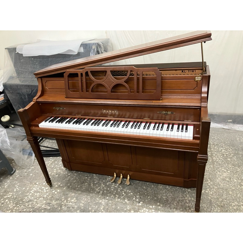 優選 日本製 河合 卡哇伊 KAWAI-KL11WI 歐式復古 鏤空雕花譜架 中古鋼琴 二手鋼琴 漢麟樂器 鋼琴店