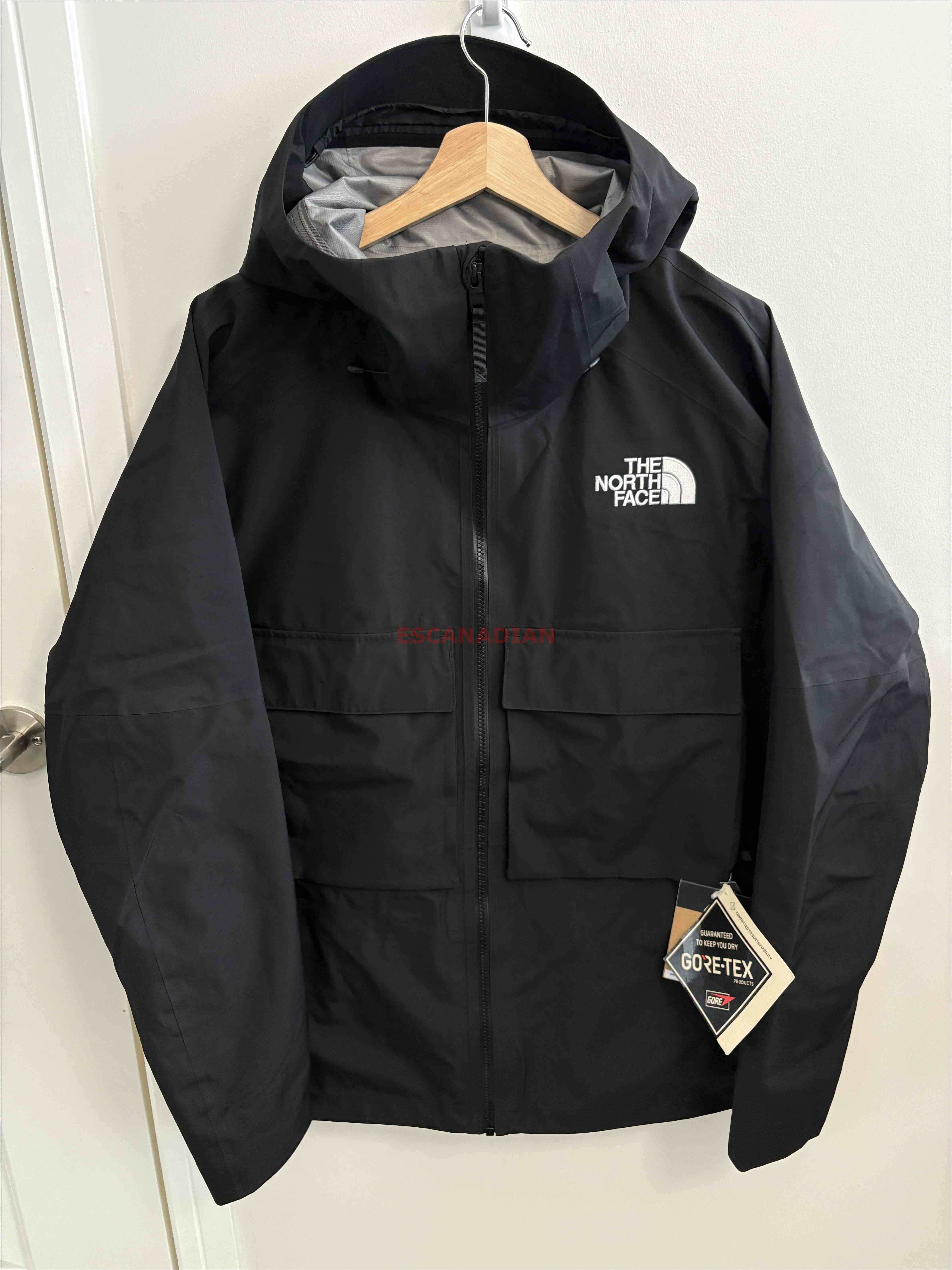 THE NORTH FACE 男大人 GORE-TEX系列面料 正反刺繡 大口袋設計 防水 防風 硬挺 滑雪外套 (可日常穿)