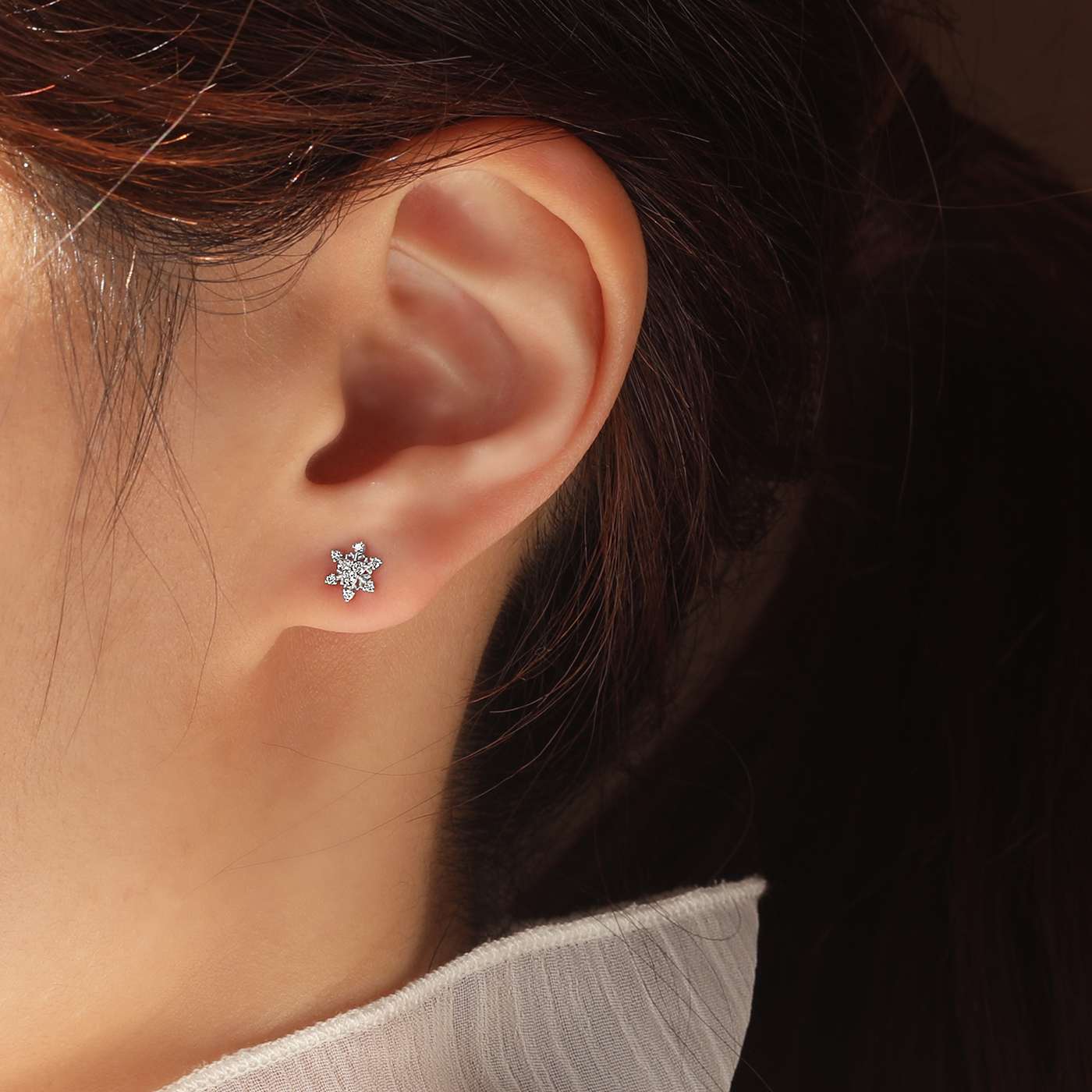 雪花紛飛 — 10分鑽石耳環