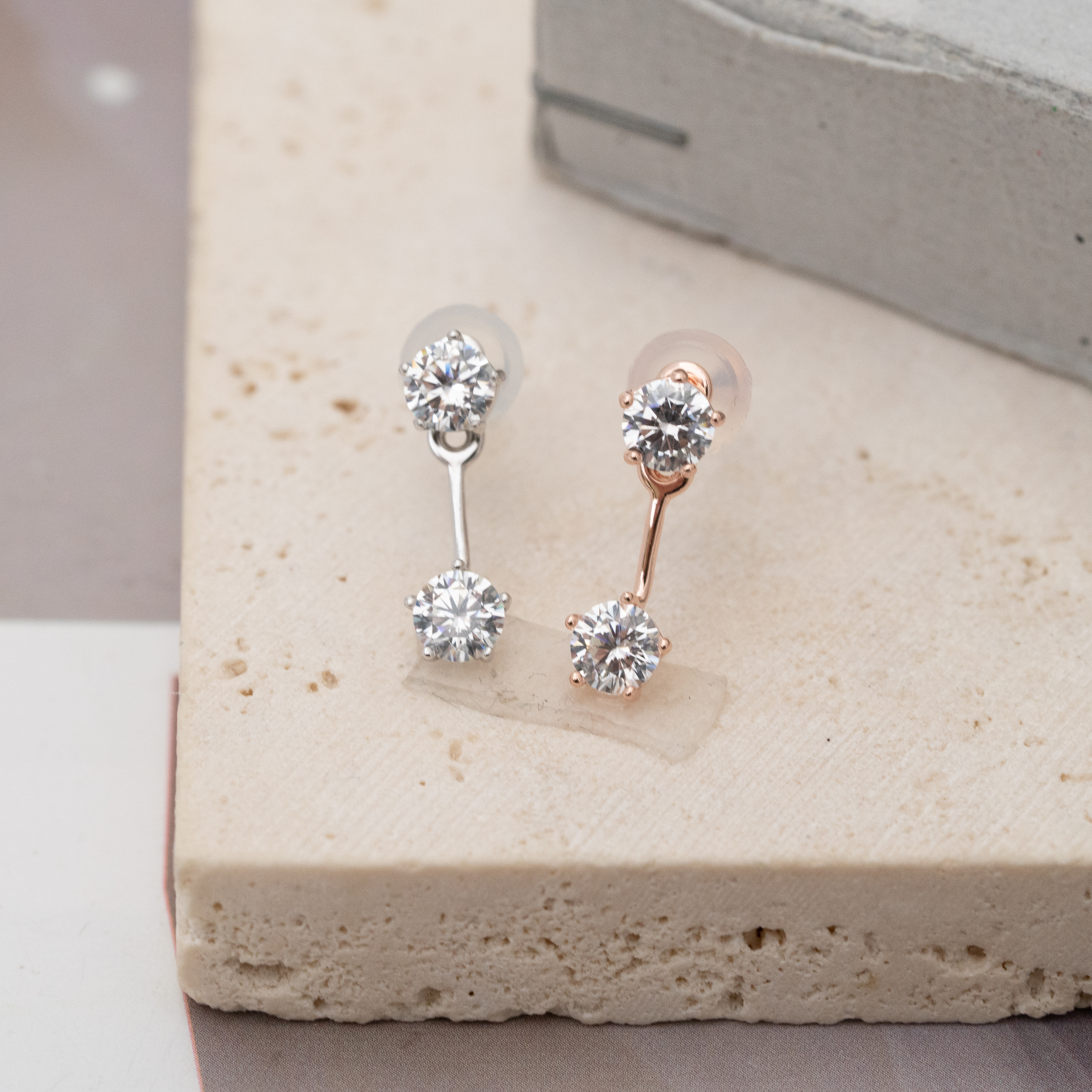 sve23 (5mm 5mm鋯石耳環)