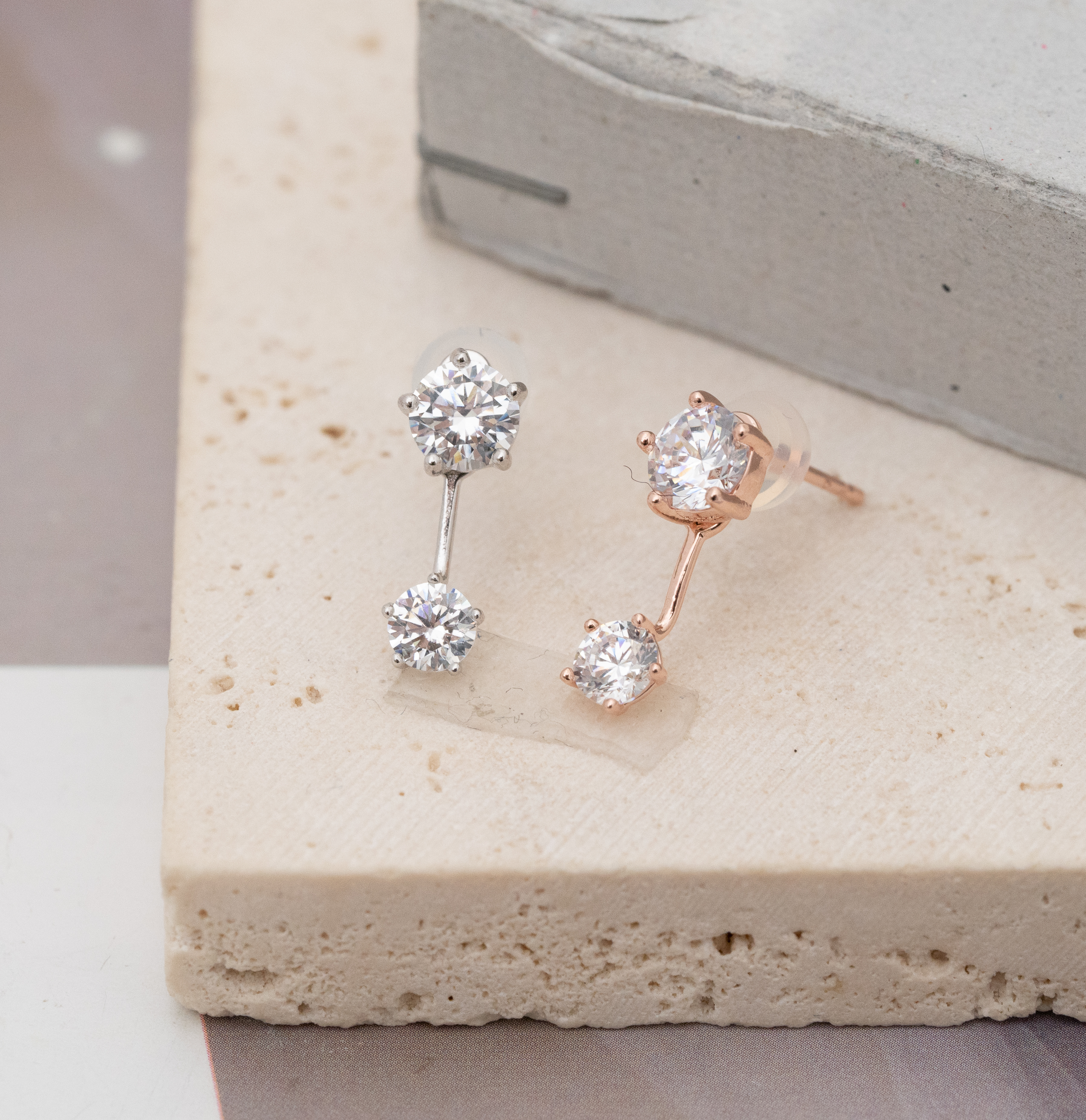 sve25 (6mm 5mm 鋯石耳環)