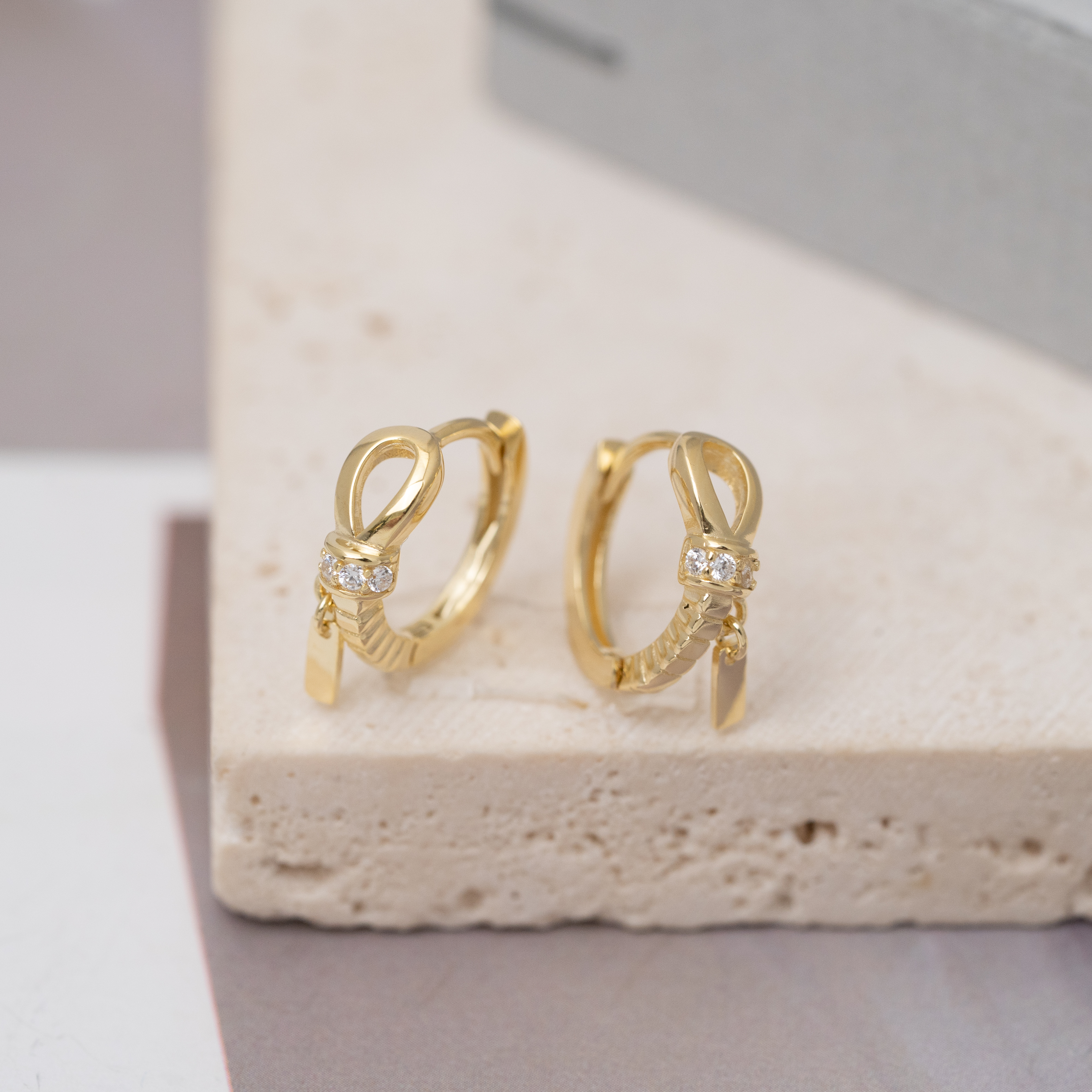 sve20 (13mm鋯石圈耳環)