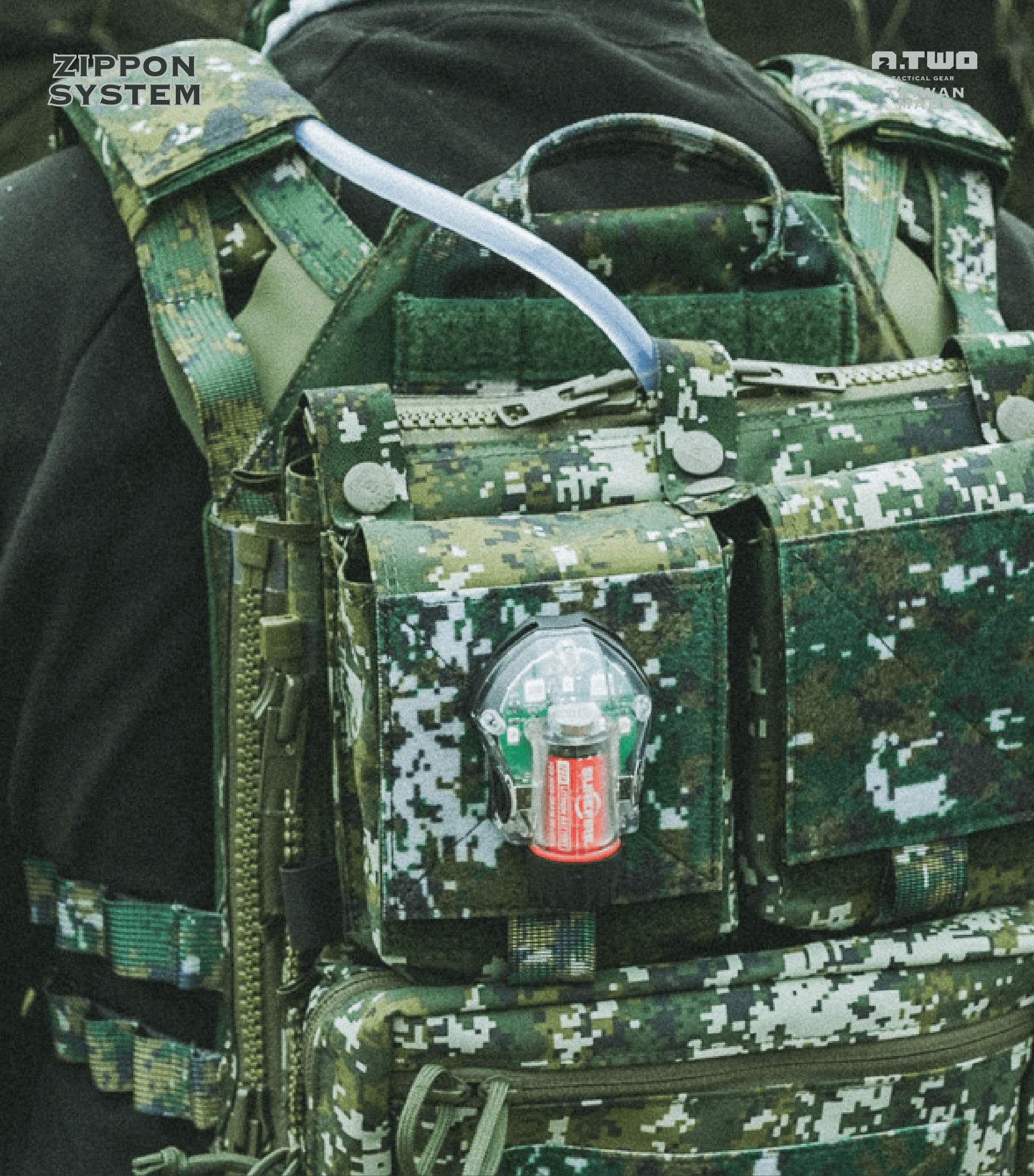 --- A-TWO ZIPPON 突擊面板組|**Assault Back Panel Core 傲骨戰術裝備屋|可接合 JPC 85D 噴火、劍龍戰術背心|**這款模組化面板系統是國軍戰術後背配置新選擇,透過三大軍規級用料與高度延展設計,實現快速切換與穩定支援。不論是靈活機動的突擊任務,還是需要攜帶重型裝備的高強度支援行動,面板皆能根據需求自由調整,輕鬆容納無線電、水袋、破門工具及其他戰術裝備,全面適應多變作戰需求。