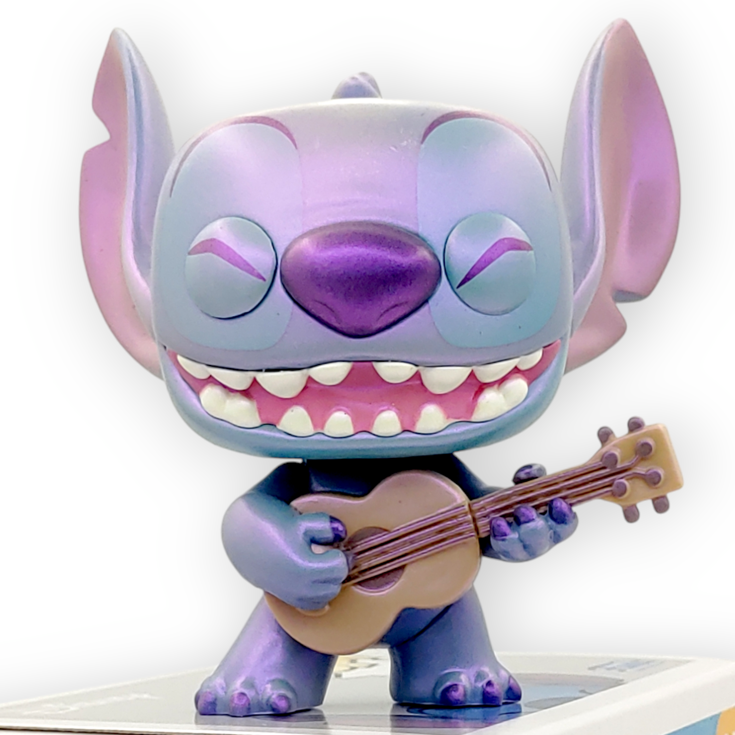 FUNKO POP<扮嘢小魔星>史迪仔_彈結他(珍珠色)-No.1044