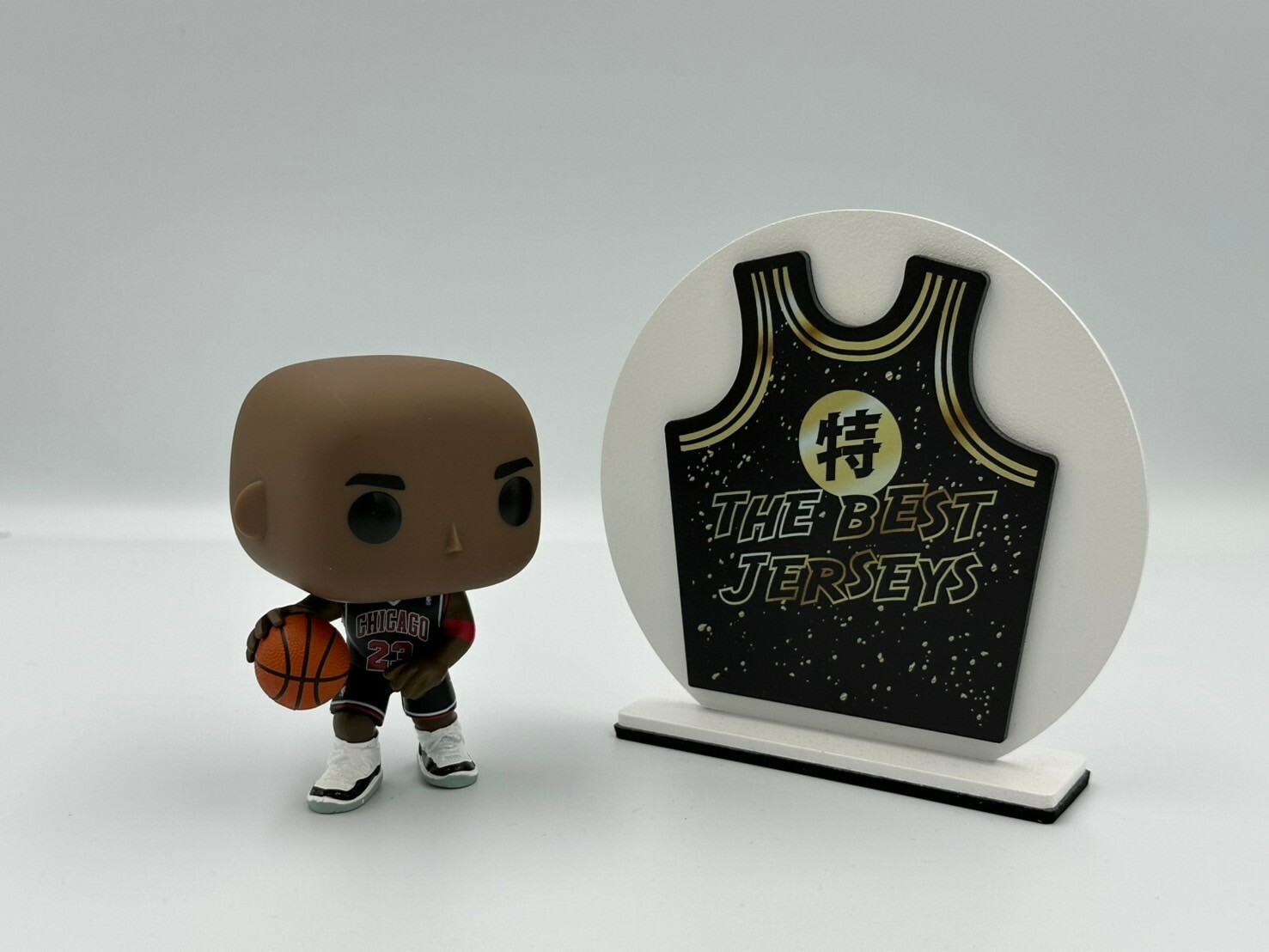 NBA公仔 Michael Jordan 芝加哥公牛 草寫紅#55 / 經典黑 #56 Funko Pop! Vinyl Figure 全新