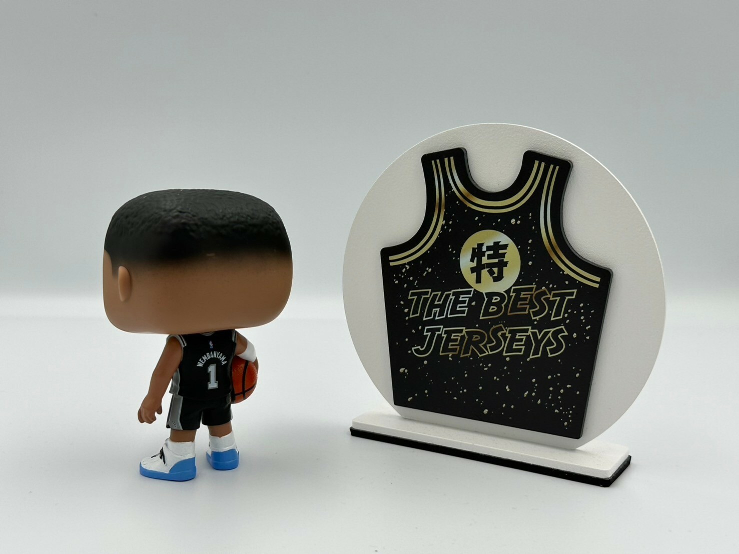 特瑞肥= Victor Wembanyama 馬刺黑斑馬#174 Funko Pop! NBA 公仔