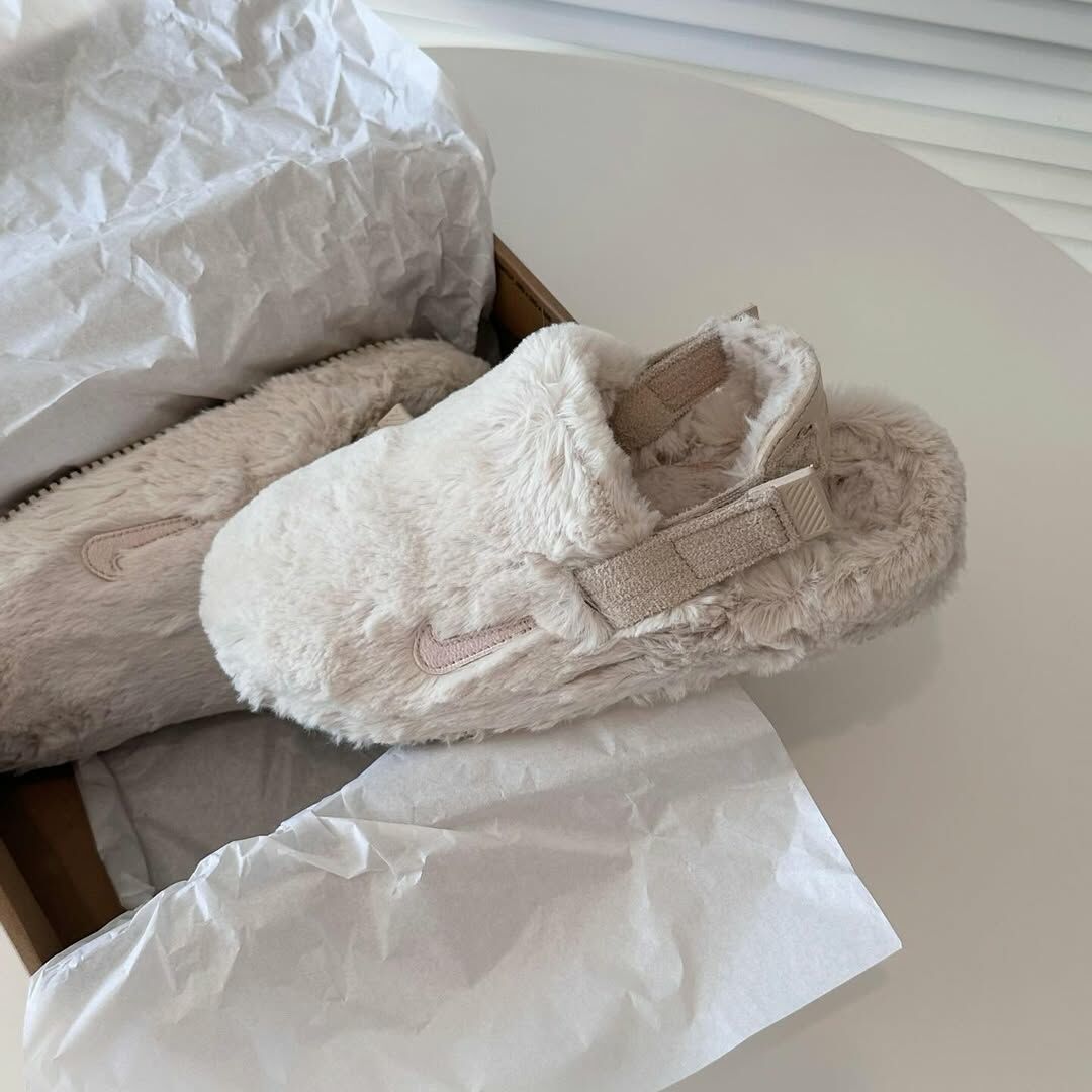 NIKE CALM MULE SE 毛茸茸 淡奶茶 米色 米白 絨毛 涼鞋 拖鞋 懶人鞋 女鞋 FZ3118-100 / 調貨