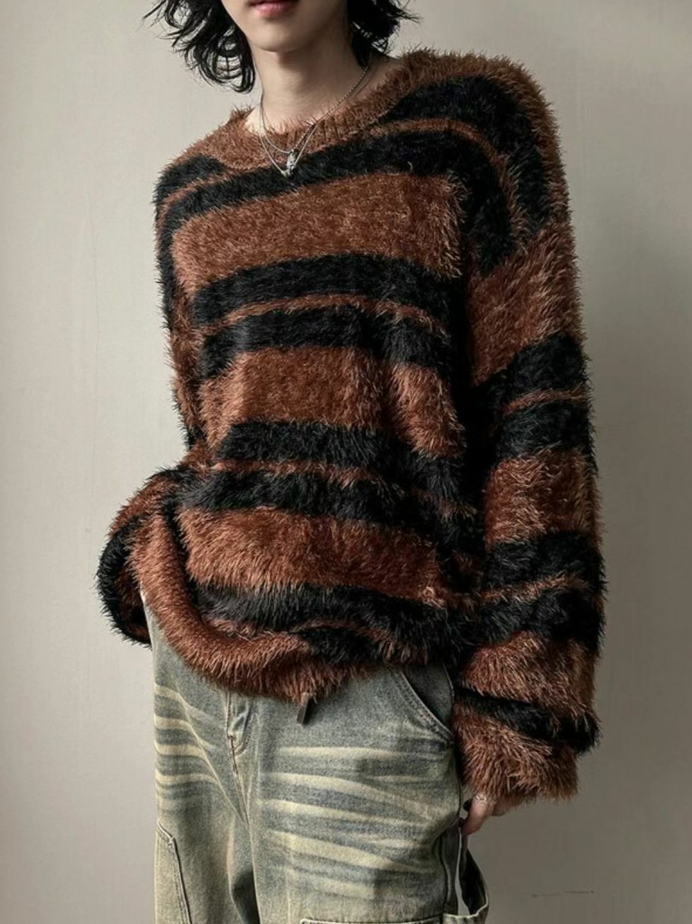 圓領橫間毛毛針織衫 OUR ROOM-017T