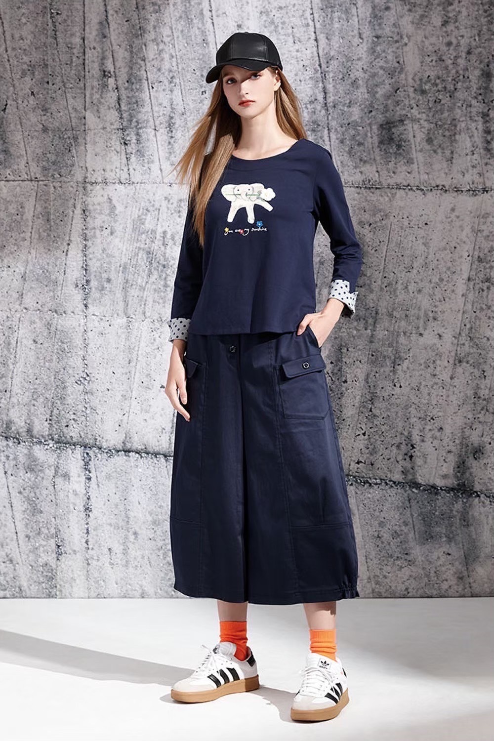 韓版可愛小象拼接點點袖口造型前短後長修身棉T上衣V6501