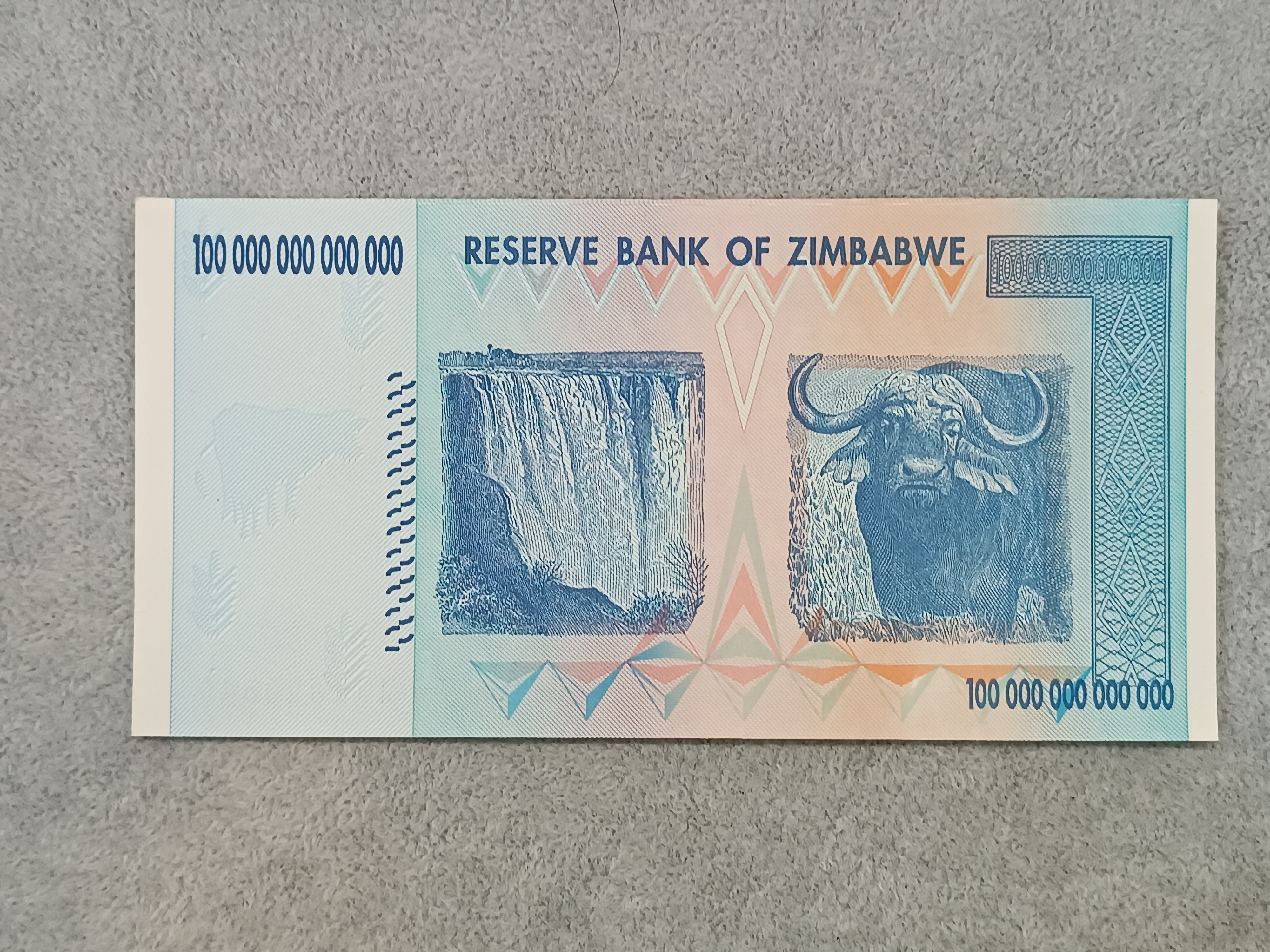 津巴布韋壹佰萬億