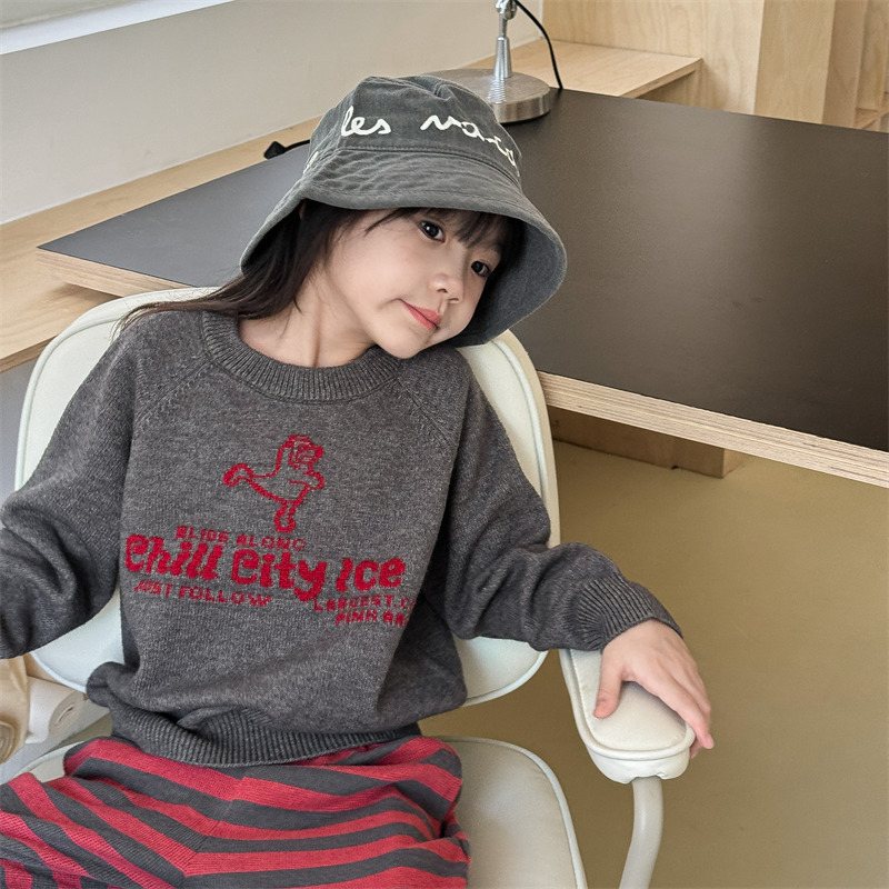 跳舞針織小熊圓領毛衣