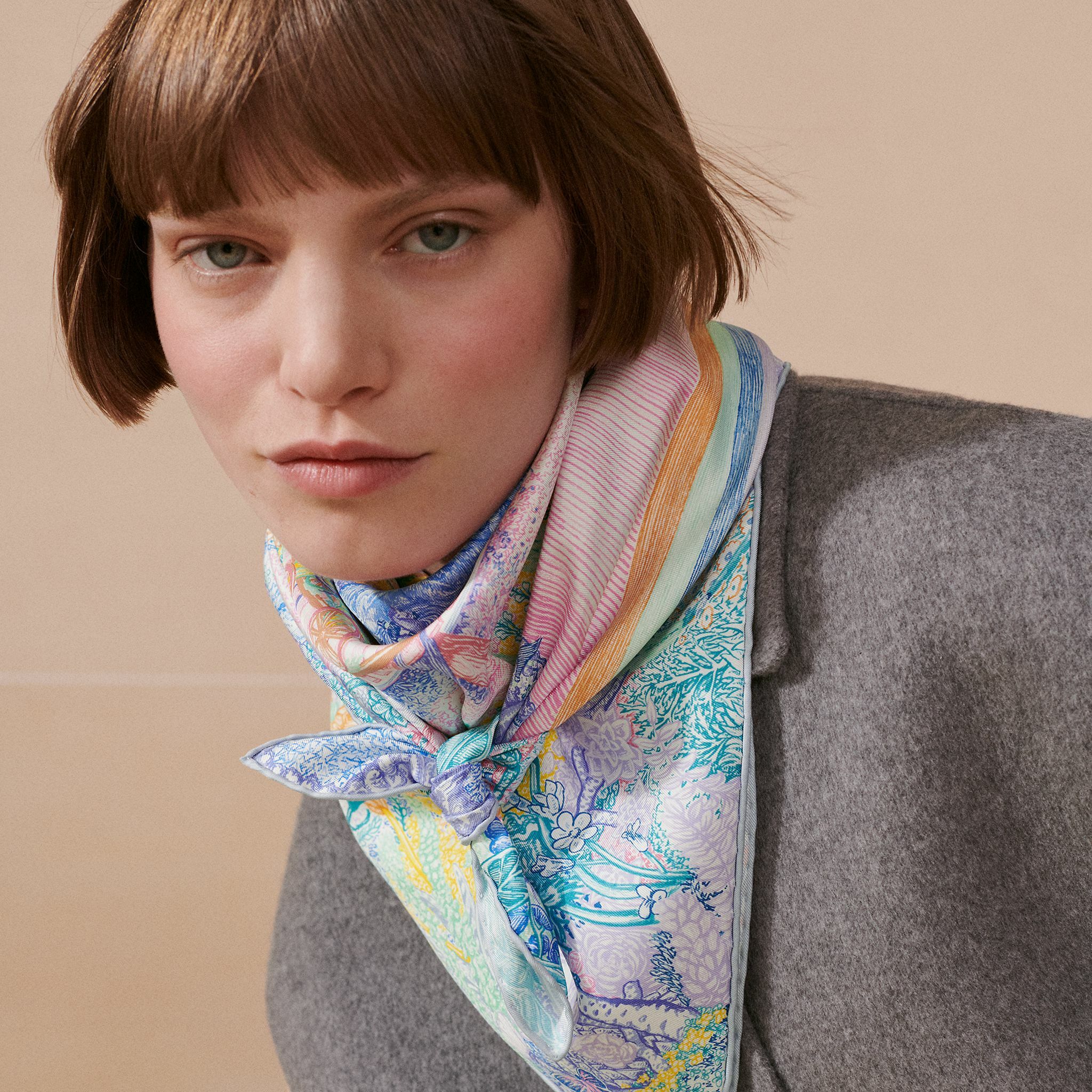 全新HERMES絲巾 90x90cm 夢幻建築圖案 彩色/紫色 Les Folies du Faubourg #BRAND NEW #香榭站正品