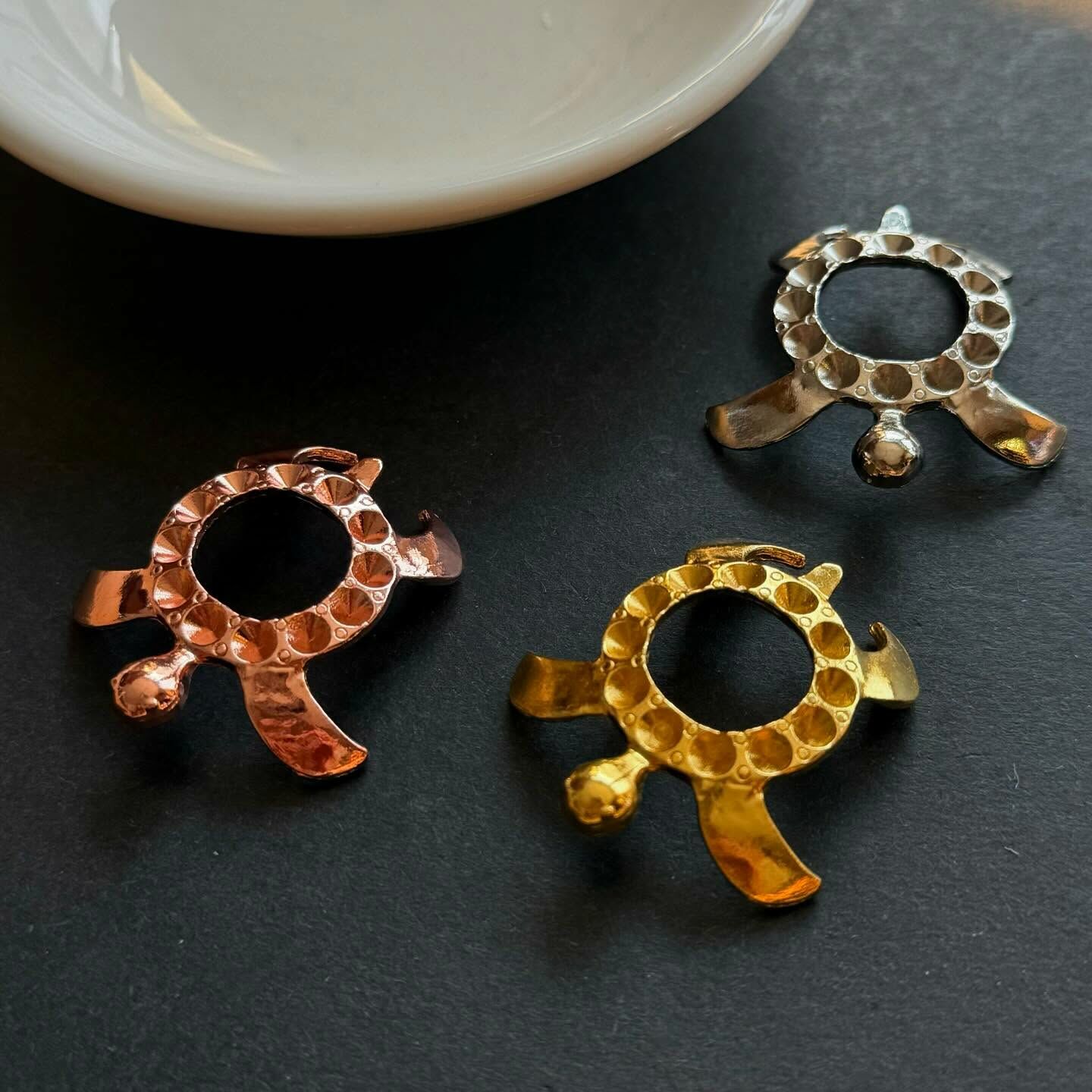 [原石] 金屬水晶球座 海龜造型 適合 20mm-60mm 的水晶球