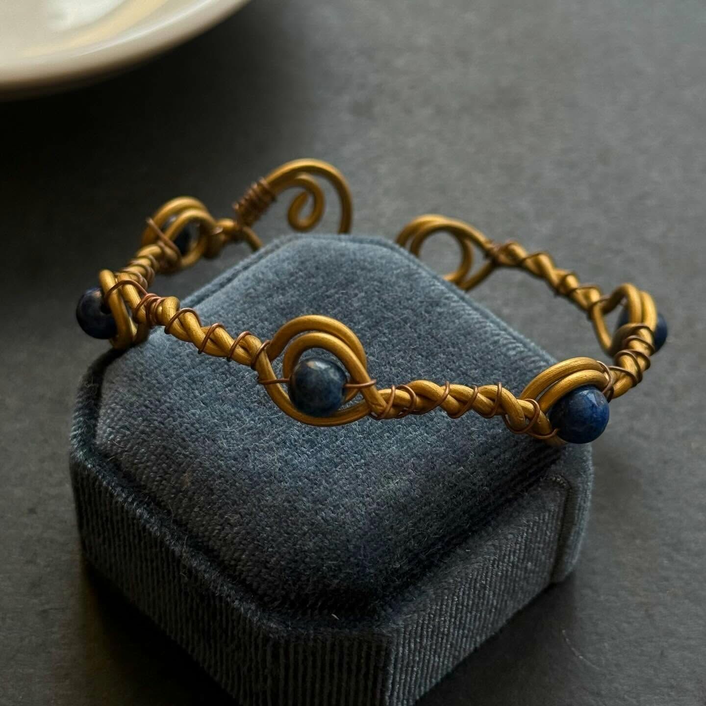 [原石] 青金石 原創設計款手環