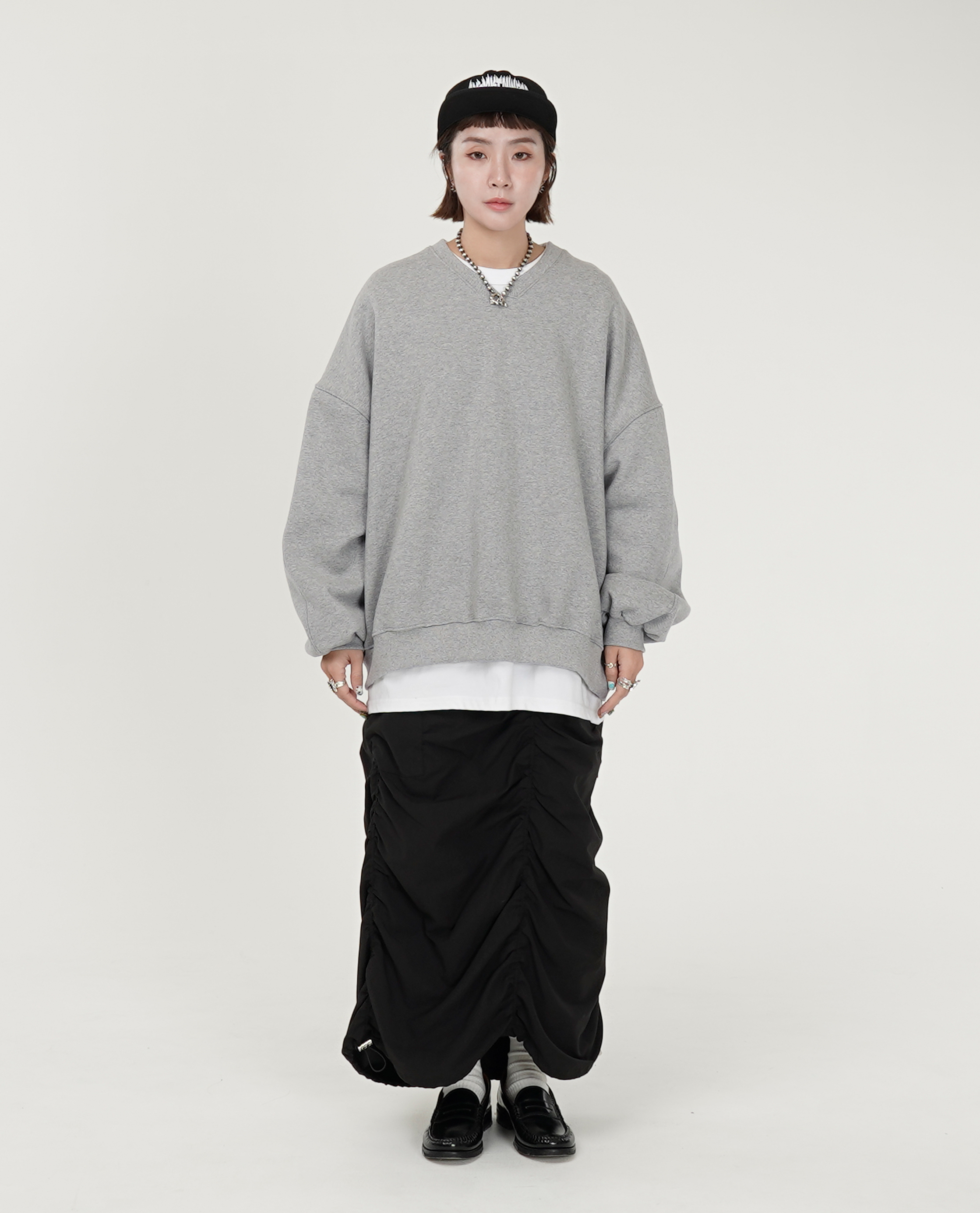 V領落肩寬袖大學t