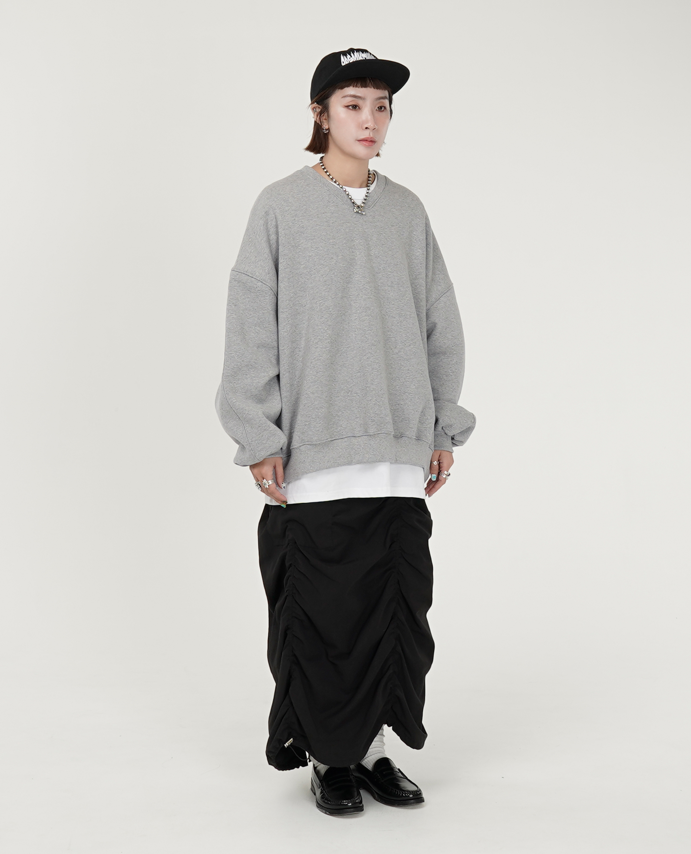 V領落肩寬袖大學t