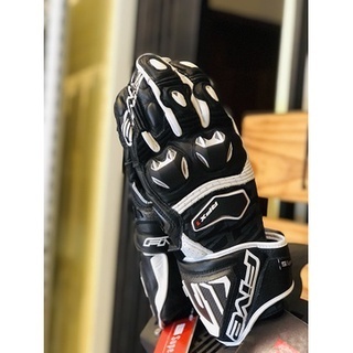 德芯騎士部品屋 FIVE 手套 RACING RFX1 黑白 牛皮  碳纖護塊 CE護具 防摔手套