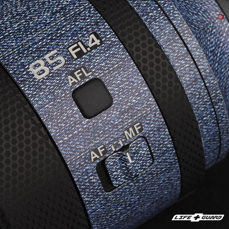 LIFE+GUARD 牛仔貼膜質感特寫，LIFE+GUARD 設計風格