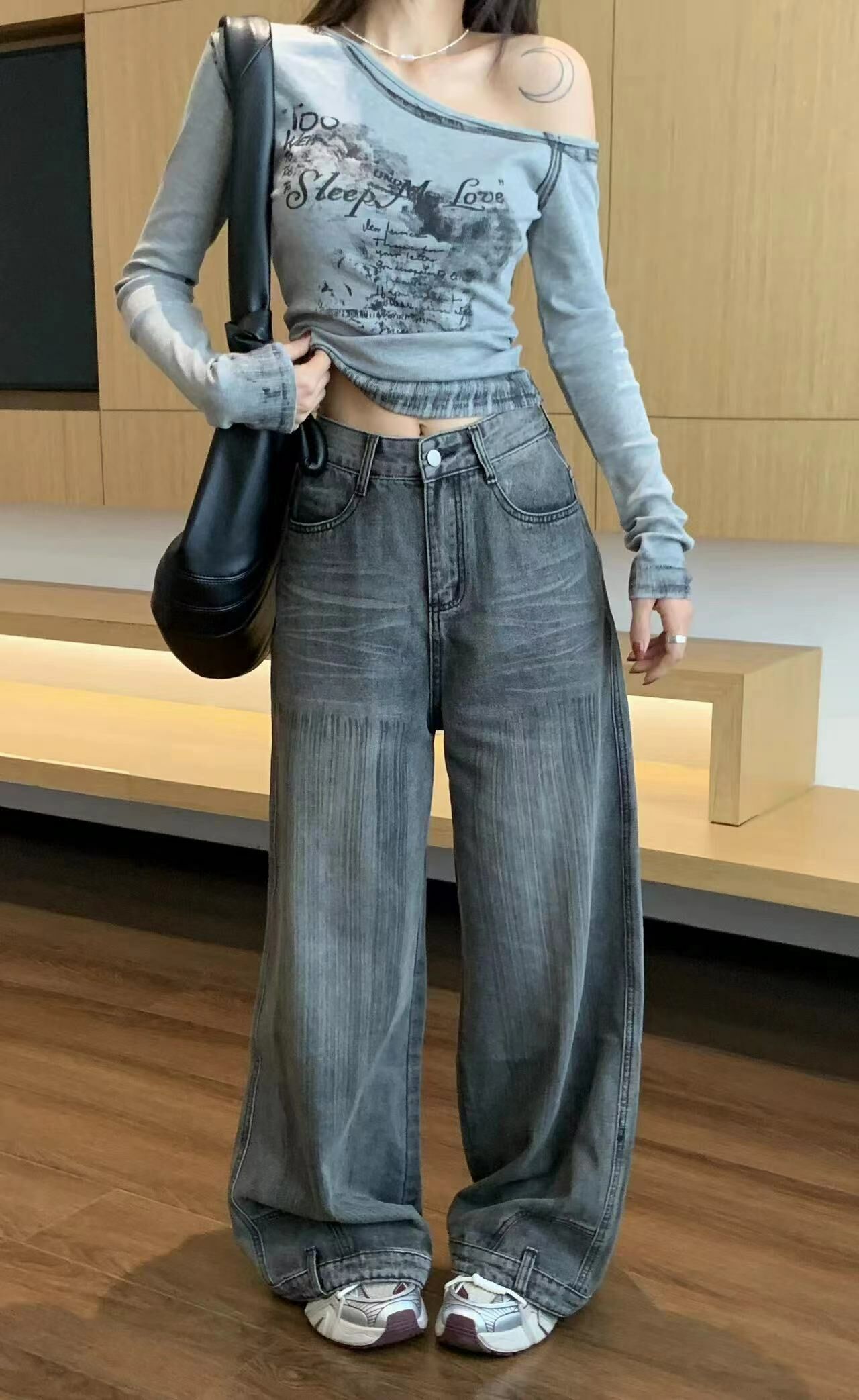 (GOAL) 8119 褲子穿反了 刷鬚紋路牛仔褲