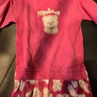 [S] MOSCHINO KIDS TEDDY BEAR RUFFLED,RED, MDV09ULDA14-82575, MDV09ULDA14-82575 (SM876)