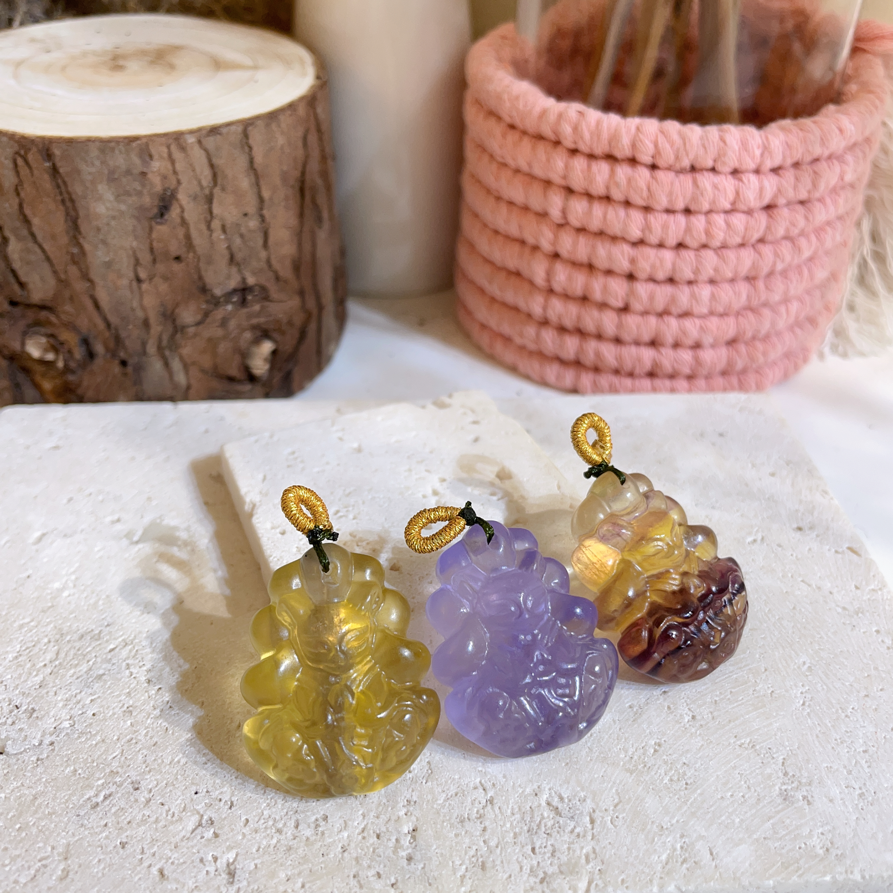 瑩石九尾狐吊墜