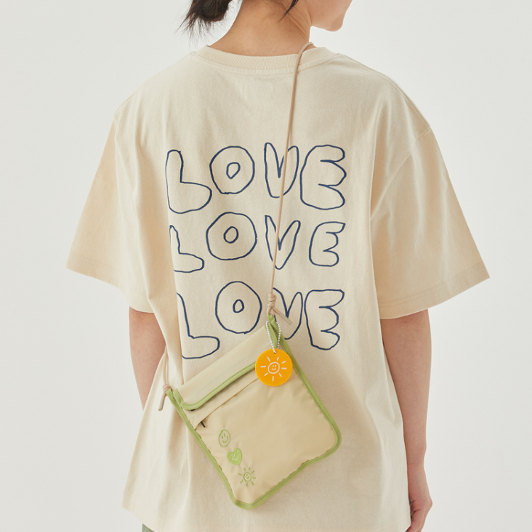 韓國 ooowl 塗鴉刺繡防水尼龍隨身包 LOVE HEART SUN