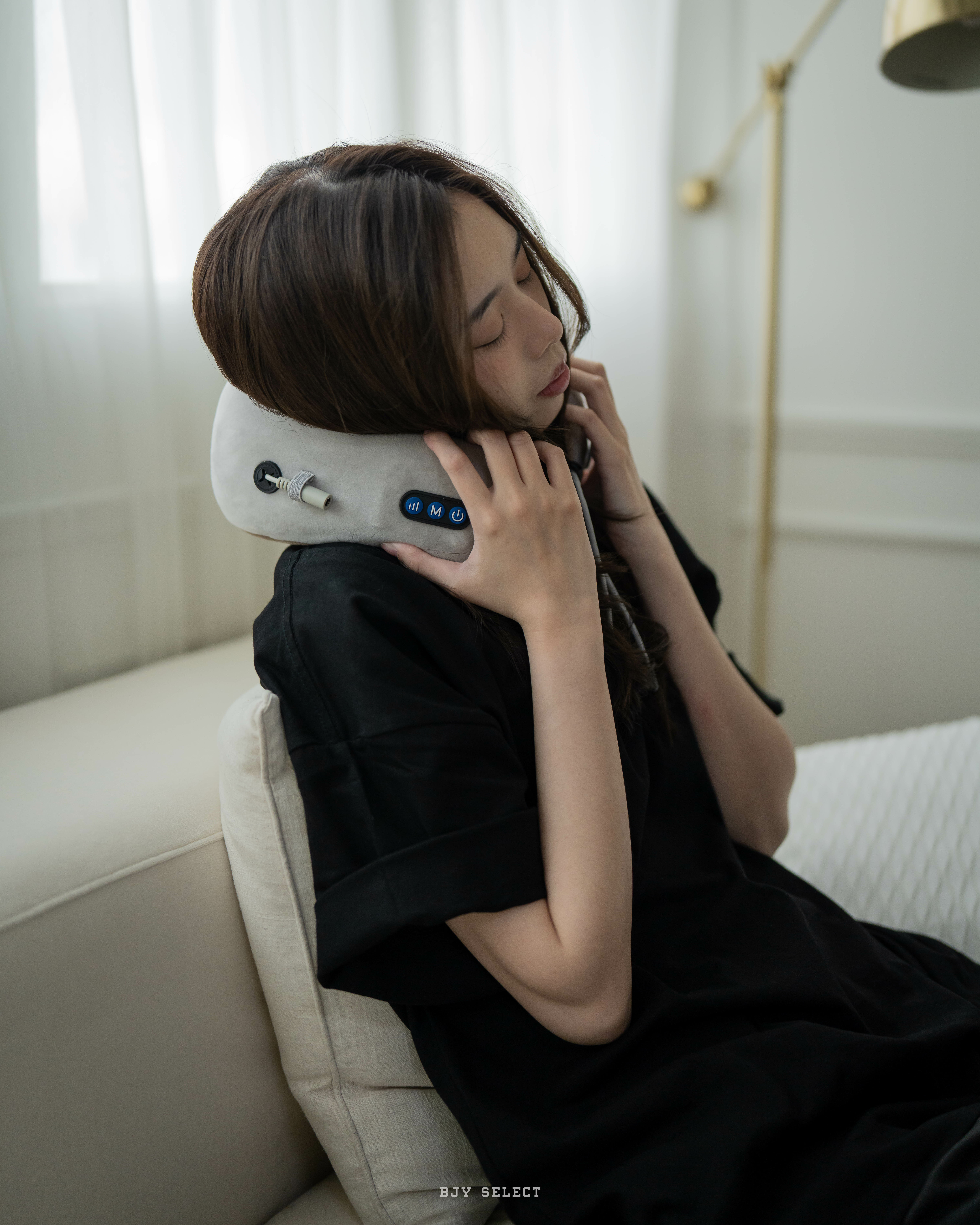 #現貨 U型頸部按摩枕 方便攜帶 旅遊最佳首選