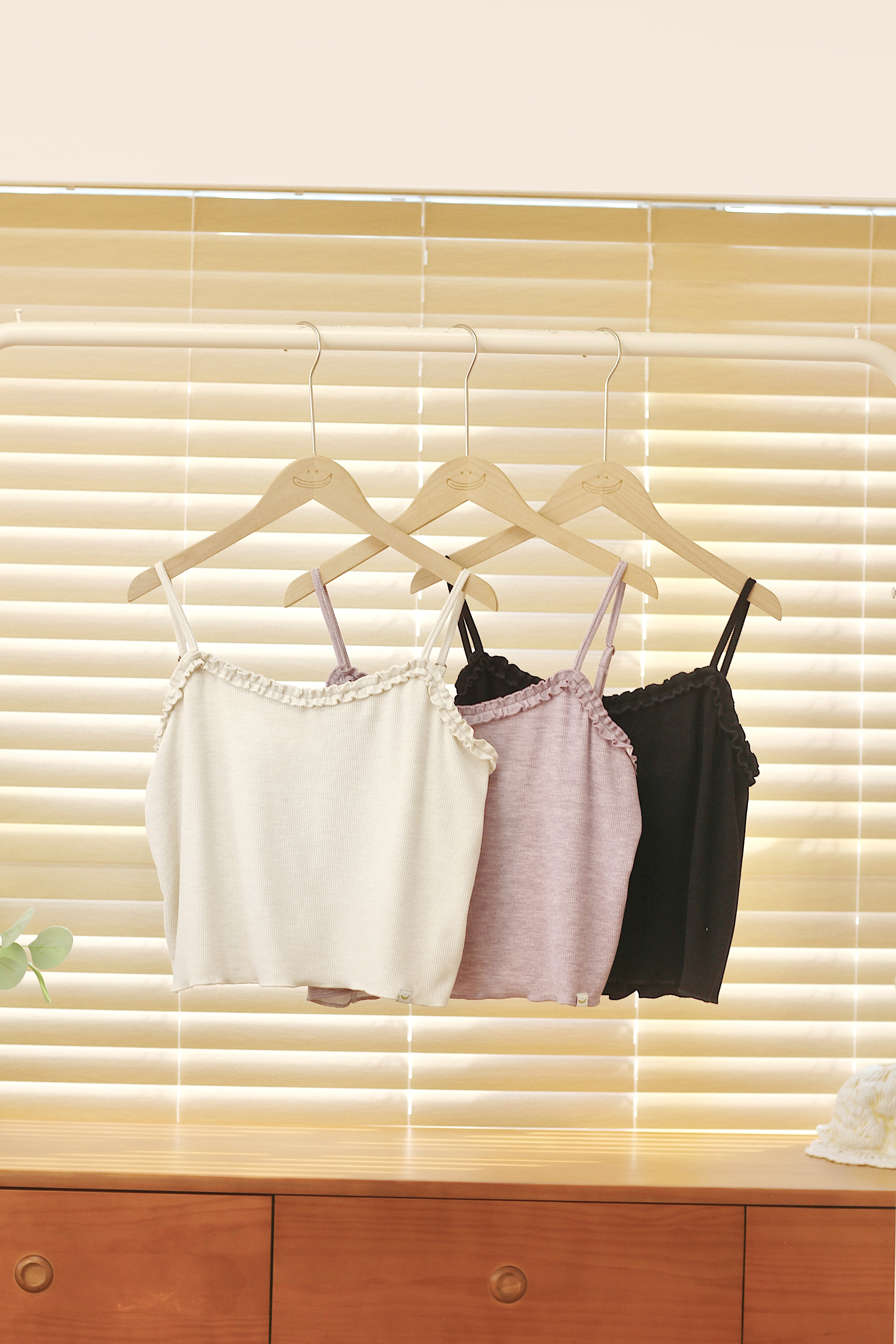 三色 / 羊絨荷葉邊短款馬甲/ Cashmere Ruffle Short Vest