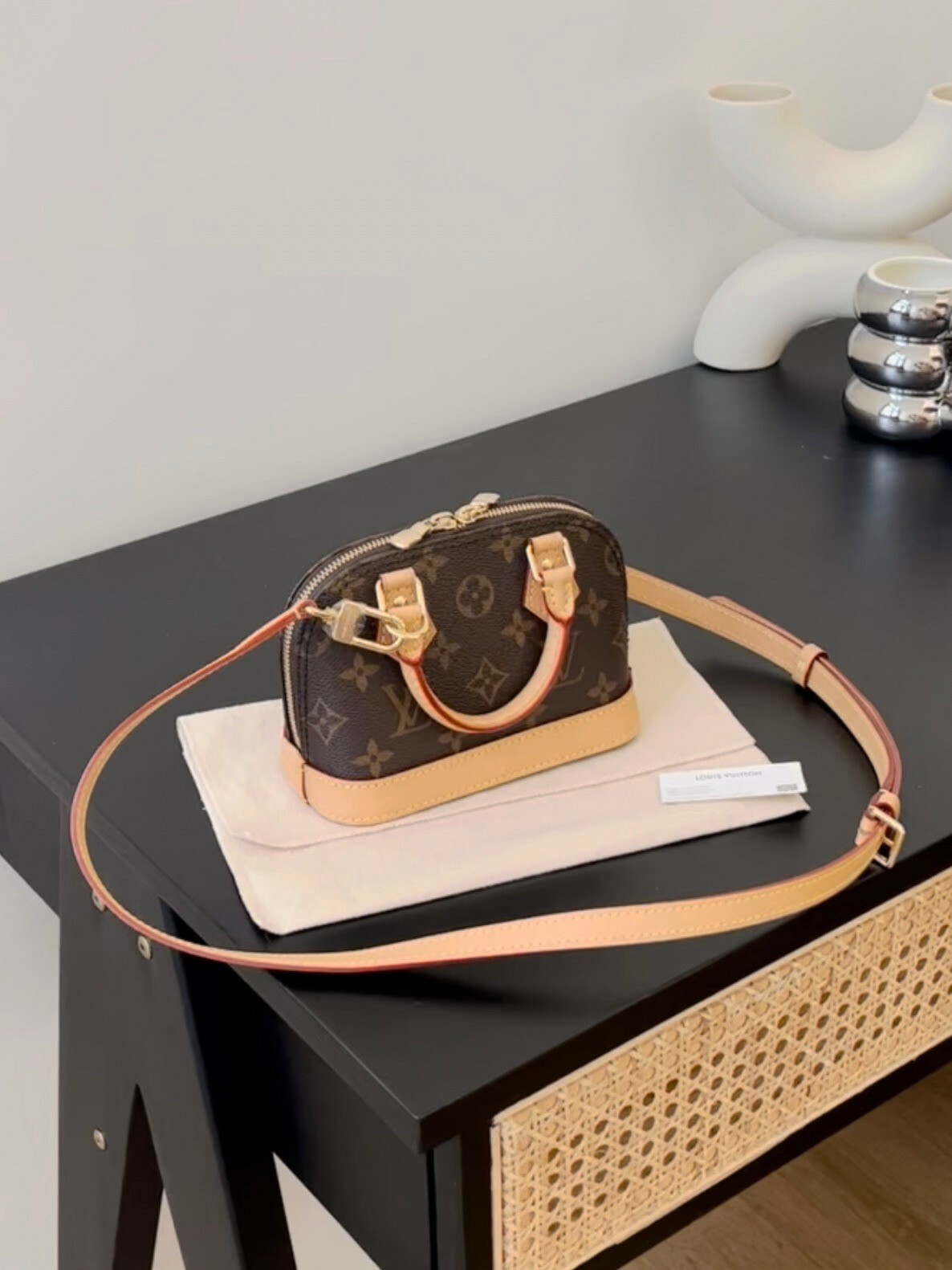 LV｜NANO ALAM 貝殼包 棕色老花 M82717