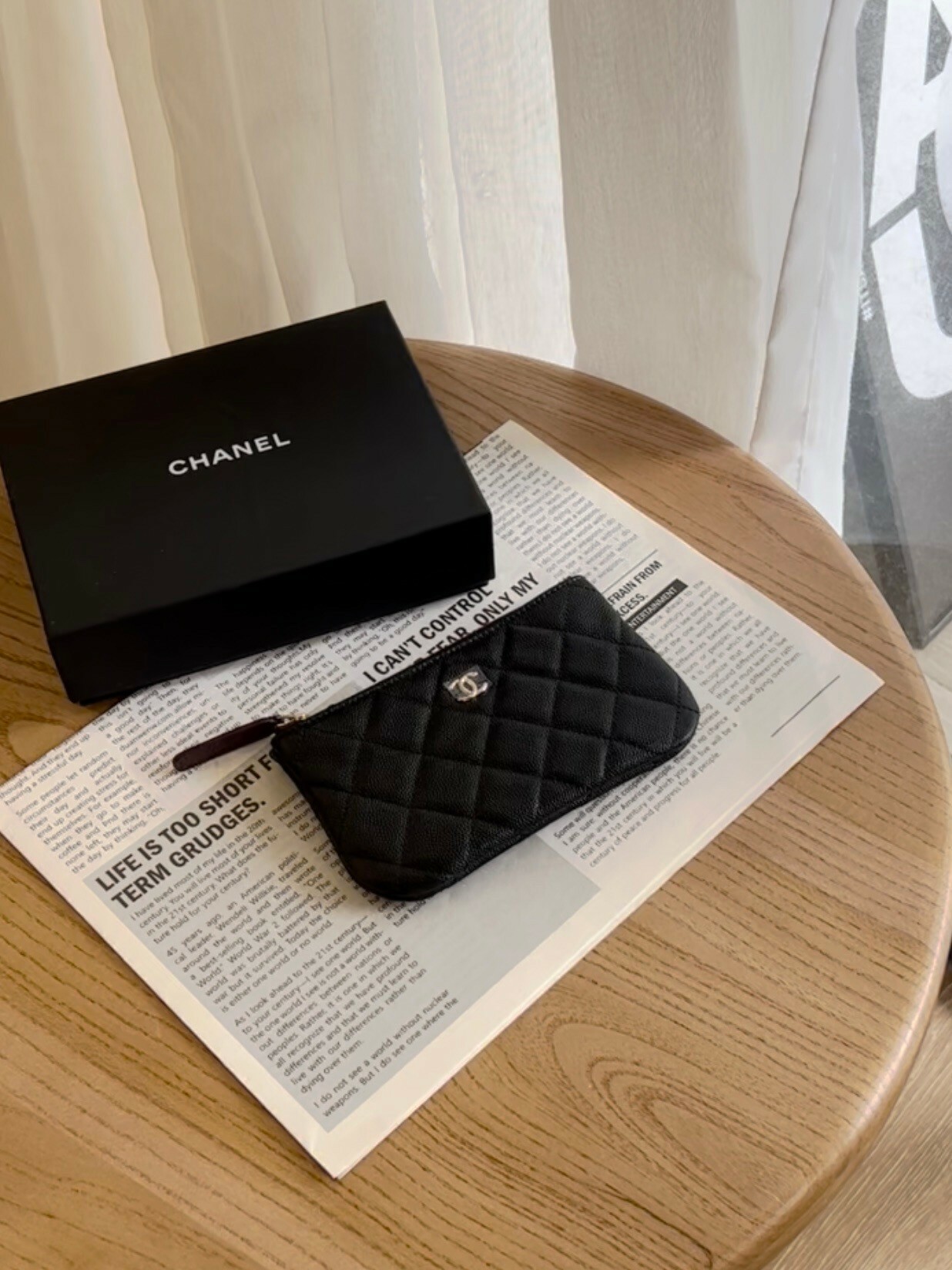 CHANEL｜一字拉鍊零錢卡包 黑金