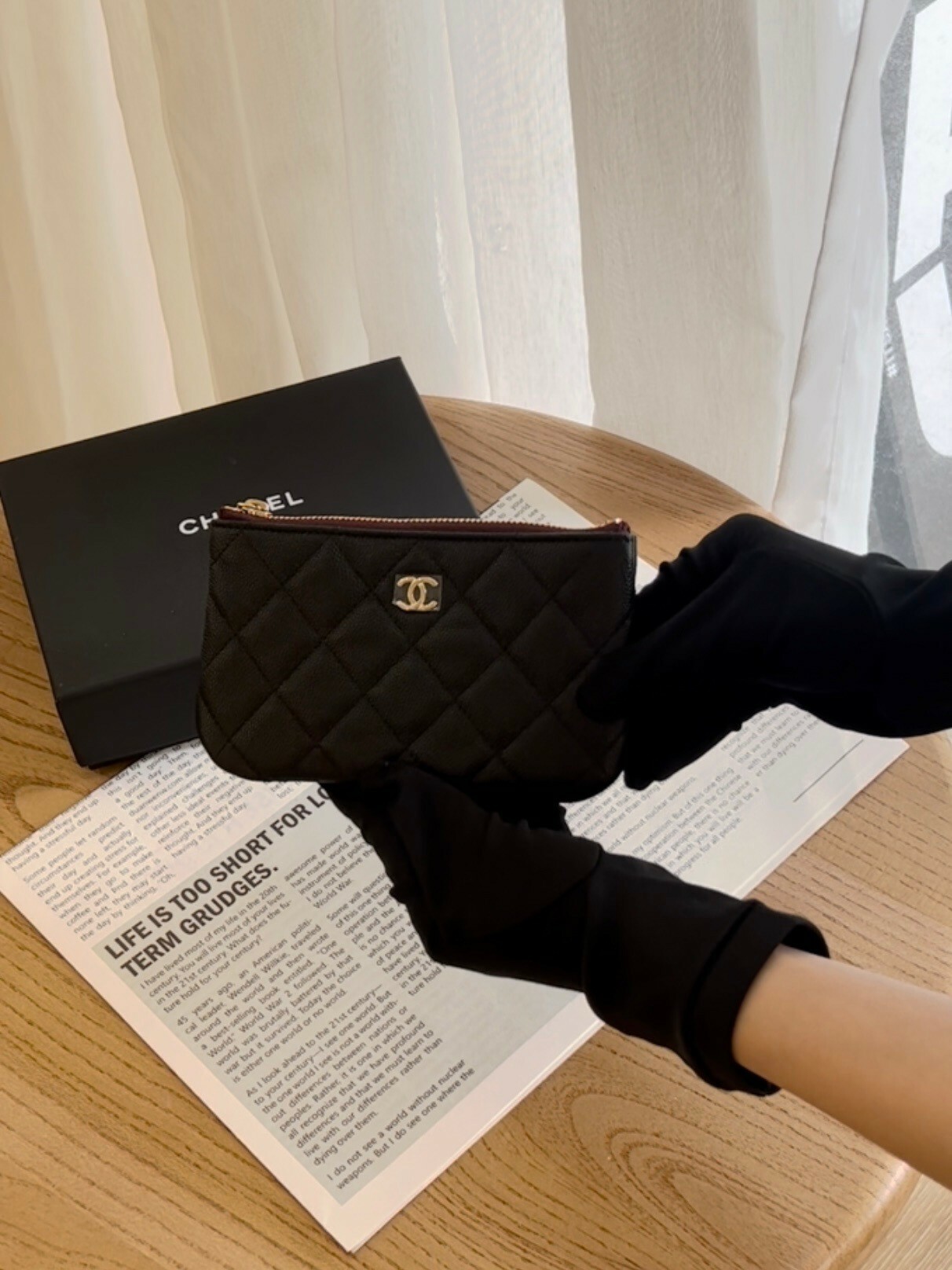 CHANEL｜一字拉鍊零錢卡包 黑金