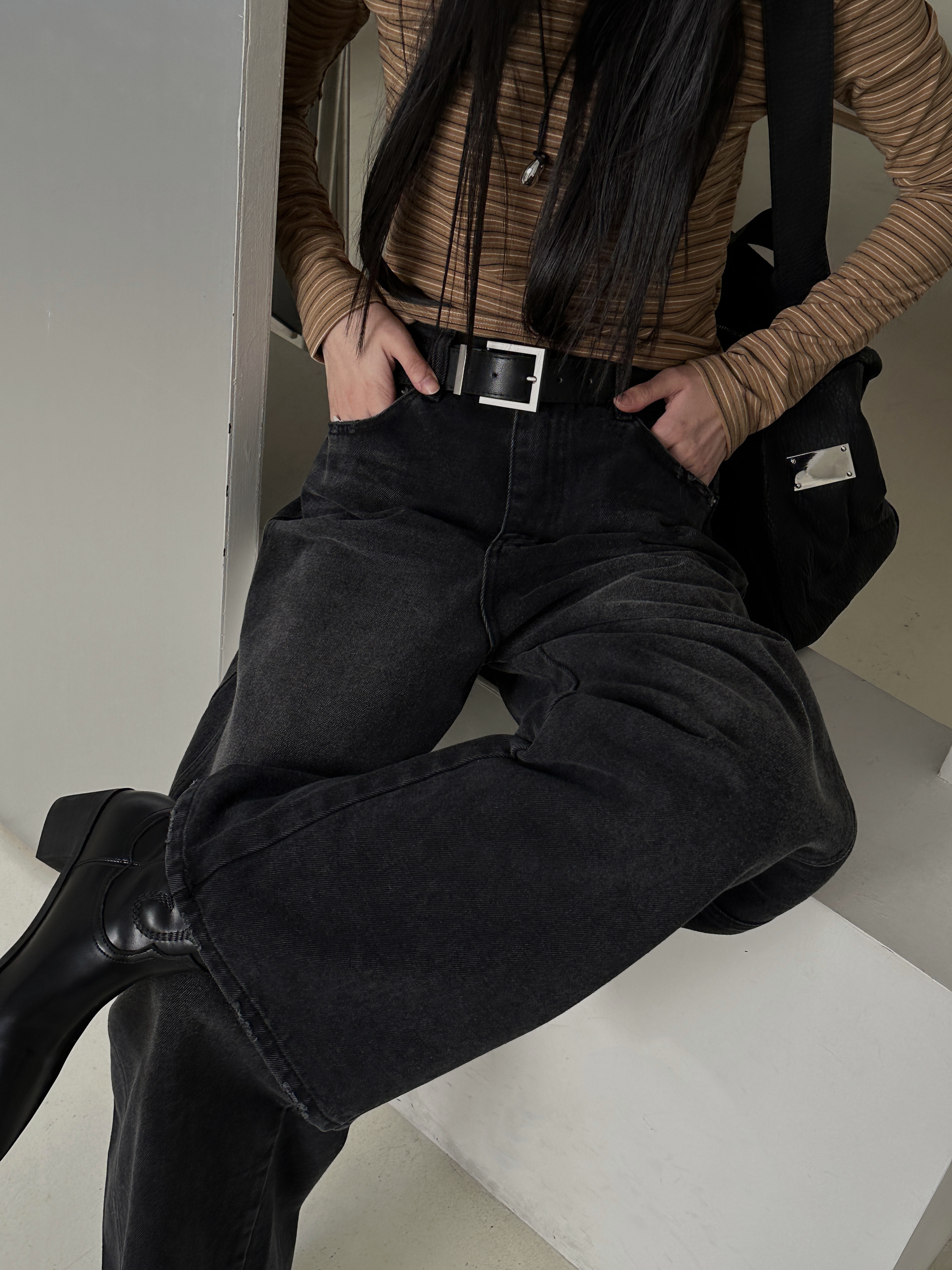 【現貨】D21 水洗刷黑丹寧褲(S/M)