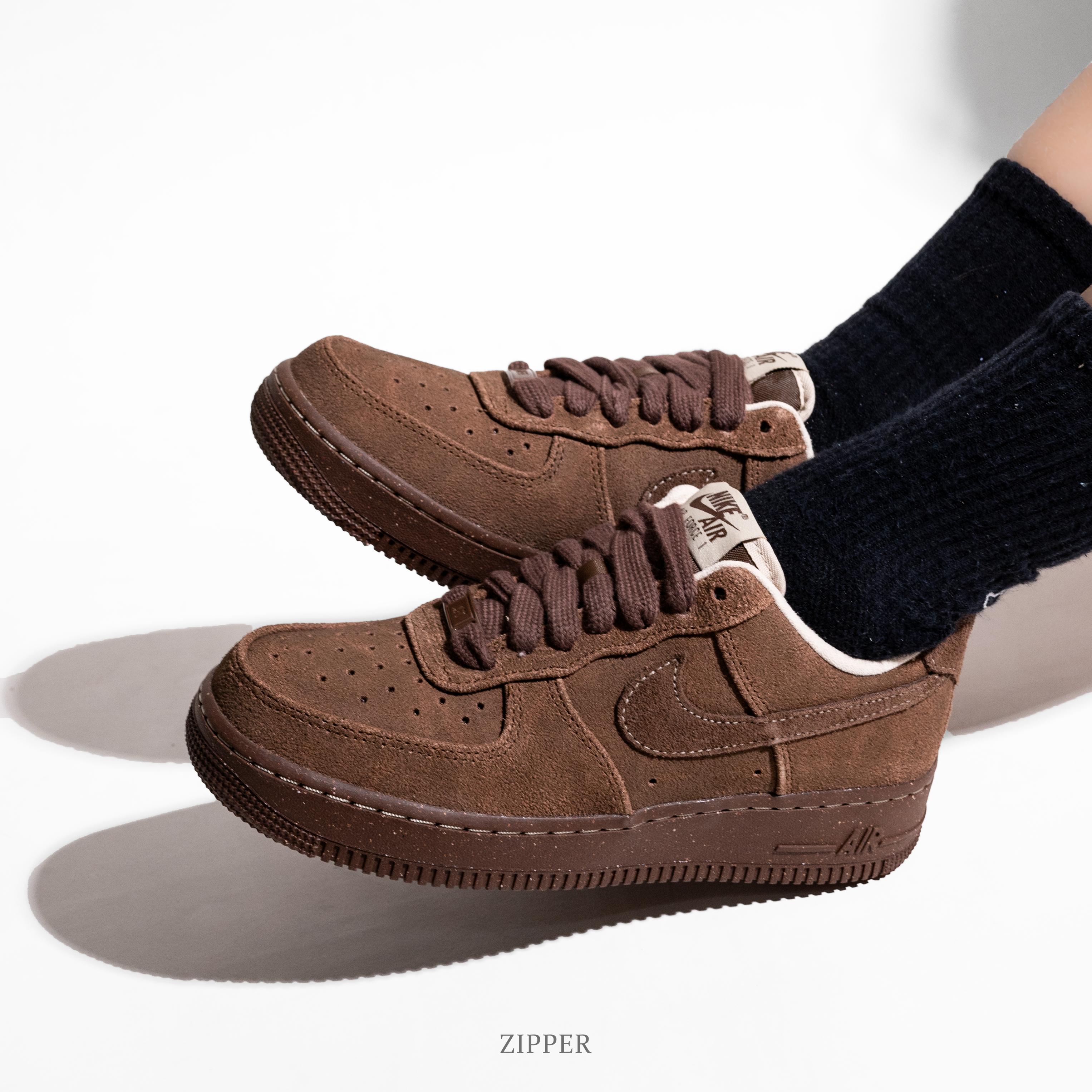 NIKE WMNS AIR FORCE 1 '07 CACAO WOW