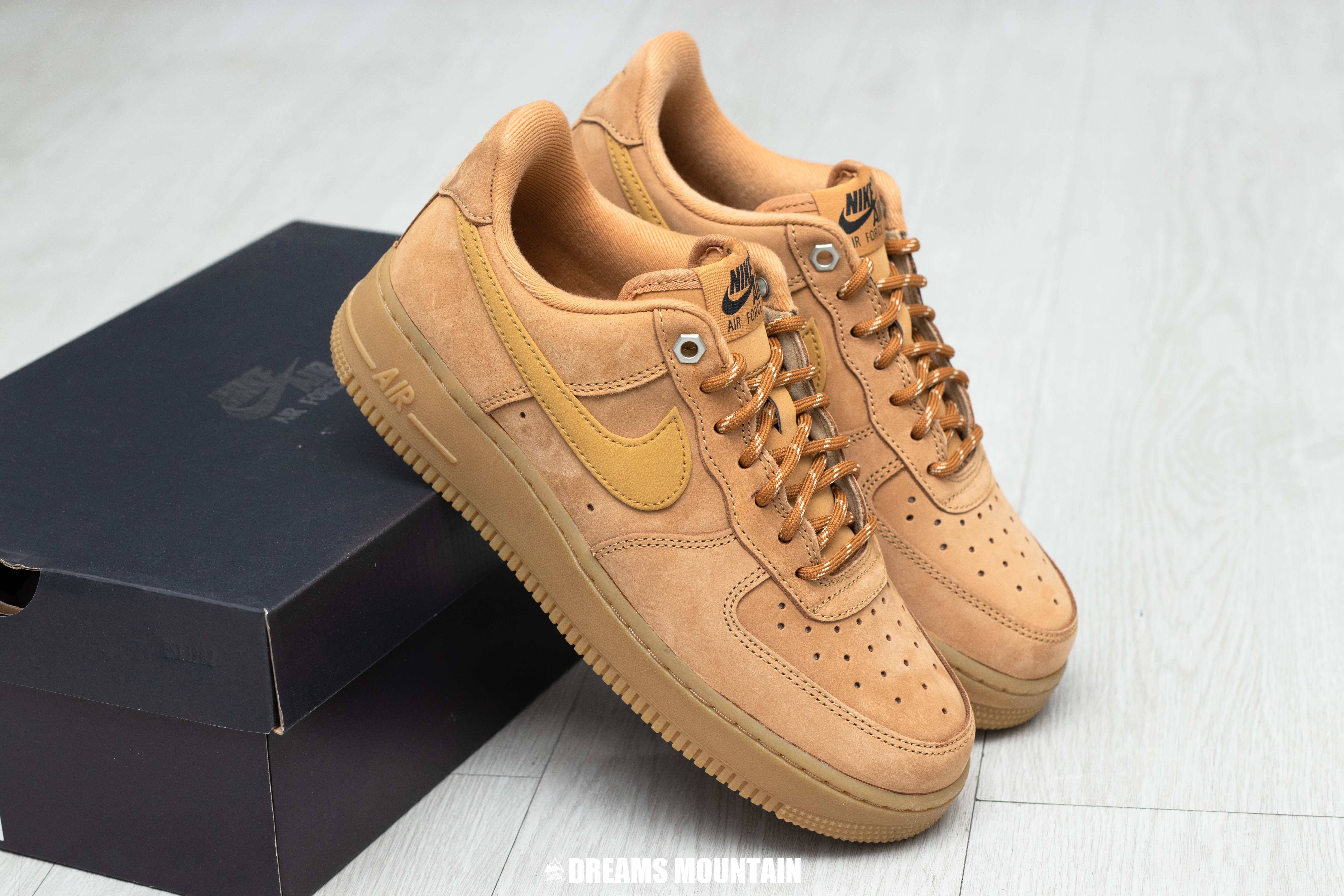 【預訂】 NIKE AIR FORCE 1 07 WB 小麥卡其棕  -WOMEN