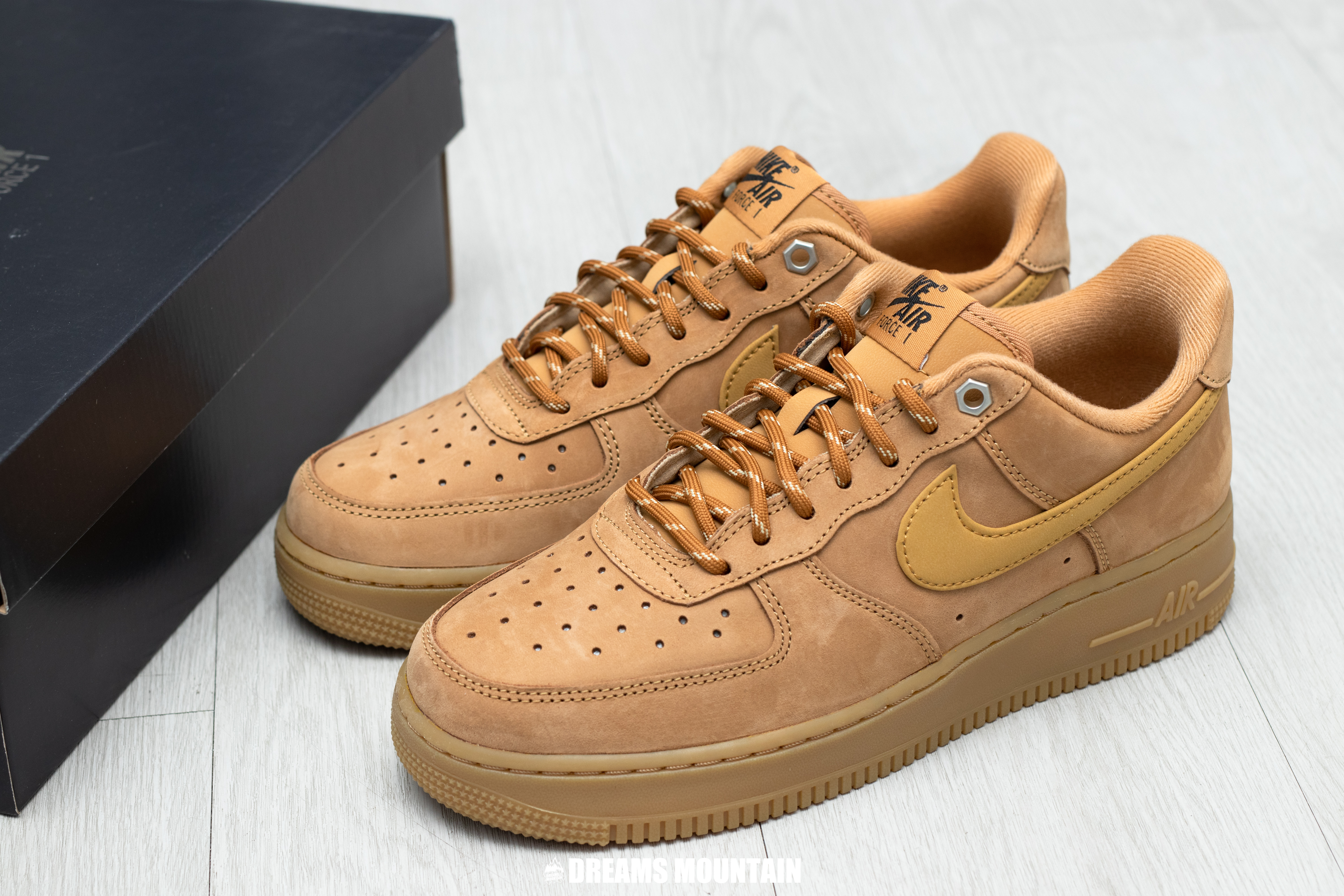 【預訂】 NIKE AIR FORCE 1 07 WB 小麥卡其棕  -WOMEN