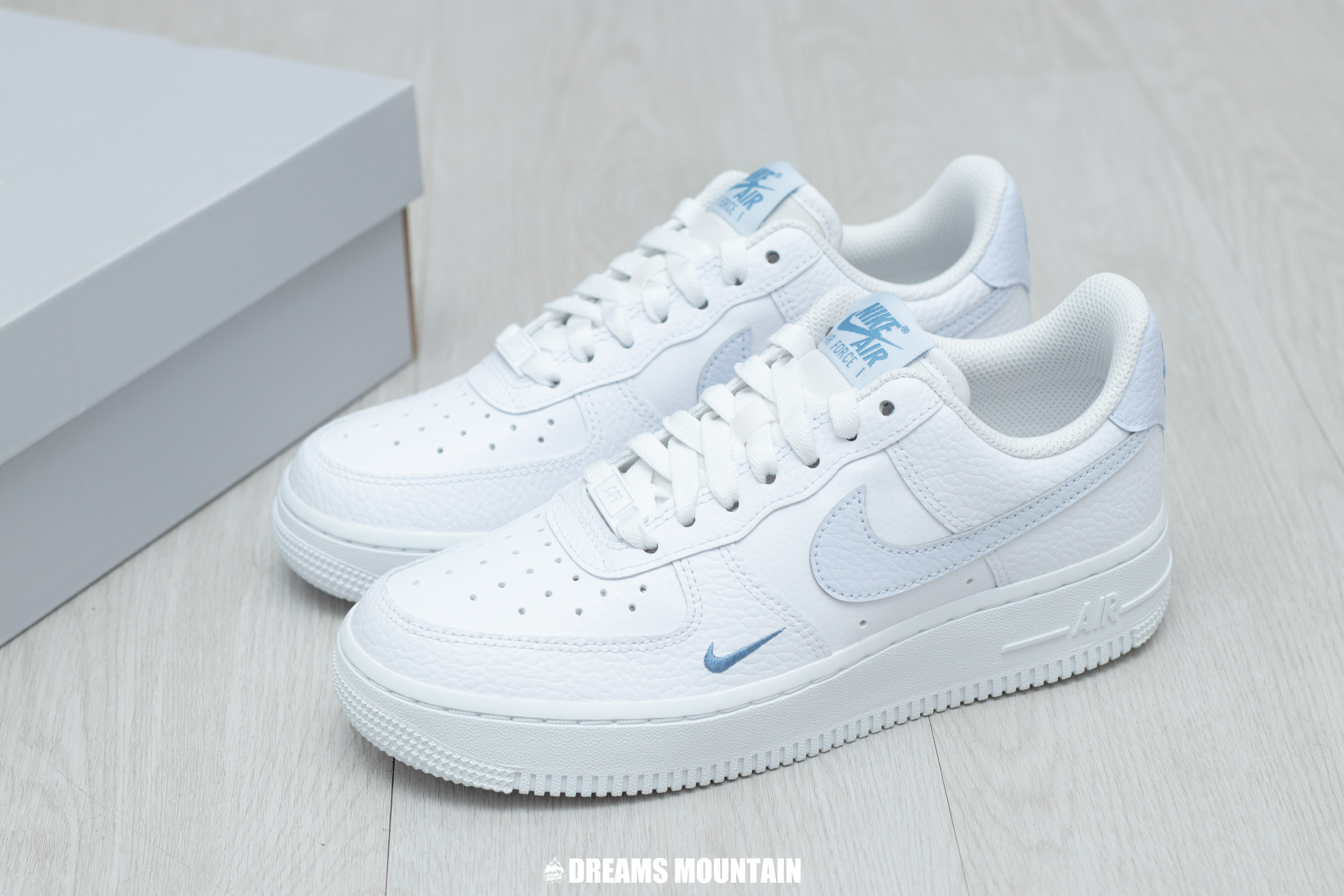 【預訂】Nike Air Force 1 Mini Swoosh 白淺藍小剔-WOMEN