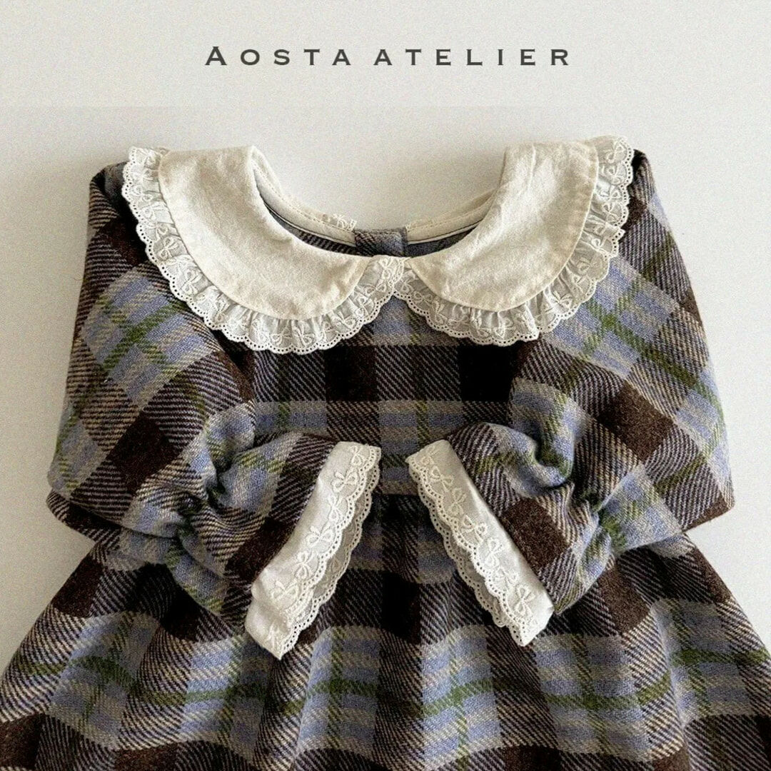 韓國 Aosta - 夢幻荷葉領羊毛格紋洋裝