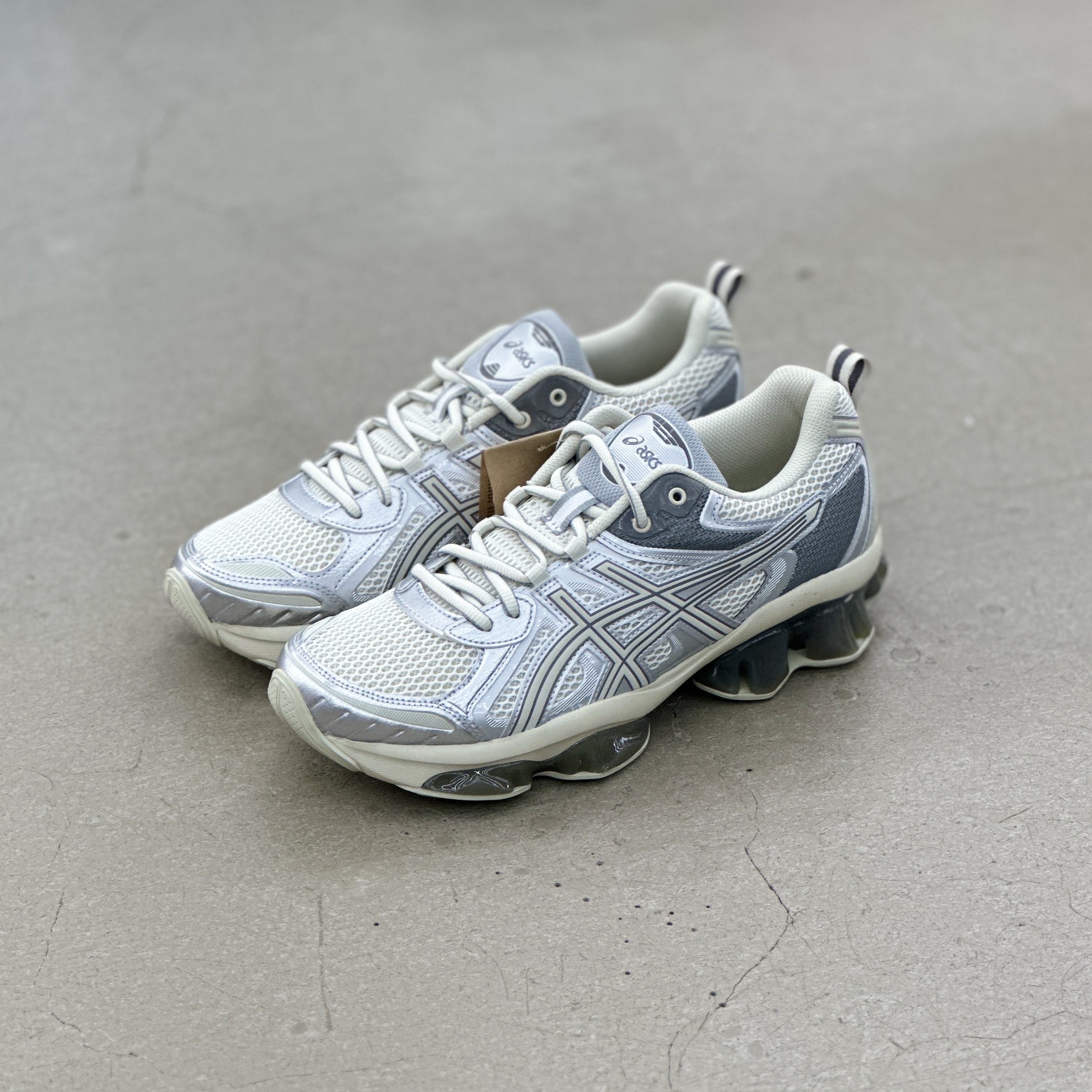 Asics Gel-Quantum Kinetic Light Dust l 1203A270101