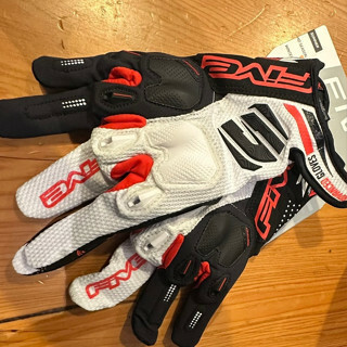 德芯騎士部品屋 Five5 E2 越野專用專業手套 公司貨