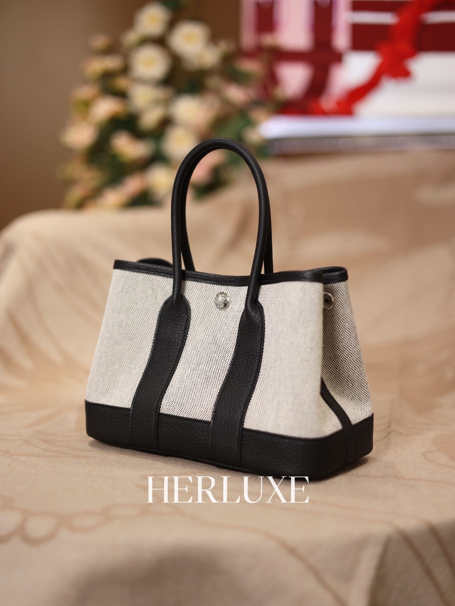 garden party neo 23 黑白熊貓 canvas K