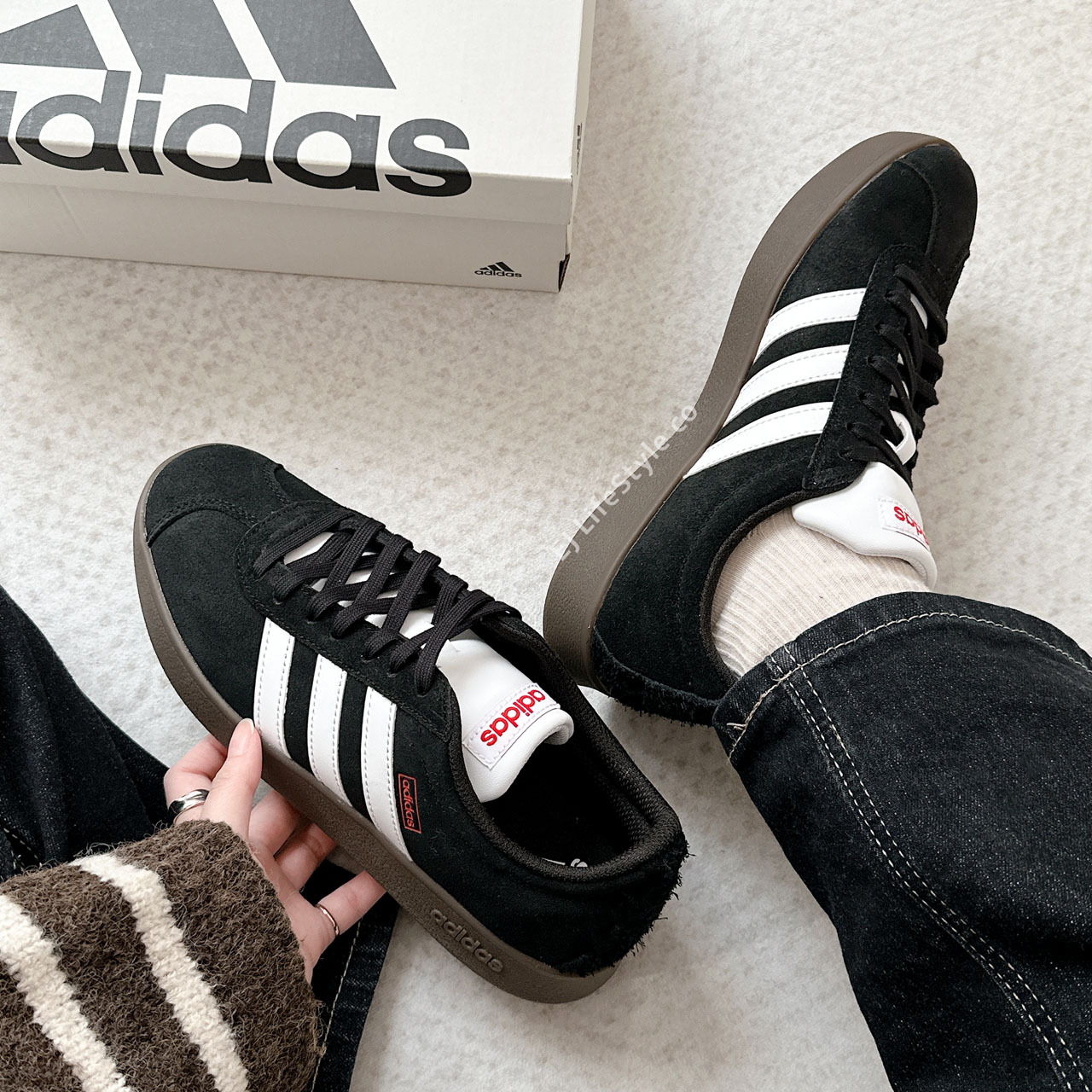 ADIDAS NEO VL COURT 2.0 黑白 紅標 焦糖底 平替版SAMBA 男女鞋 HQ1801 JS3004 / 預購