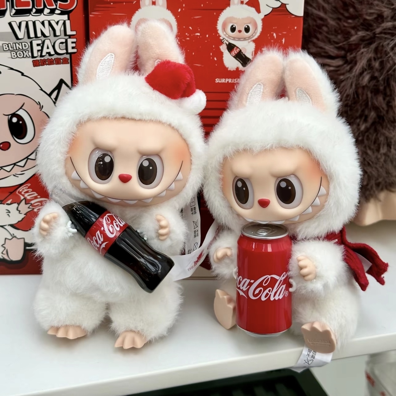 THE MONSTERS LABUBU x COCA COLA "單盒入"可口可樂聯名款 搪膠臉 吊飾 盲盒/預購