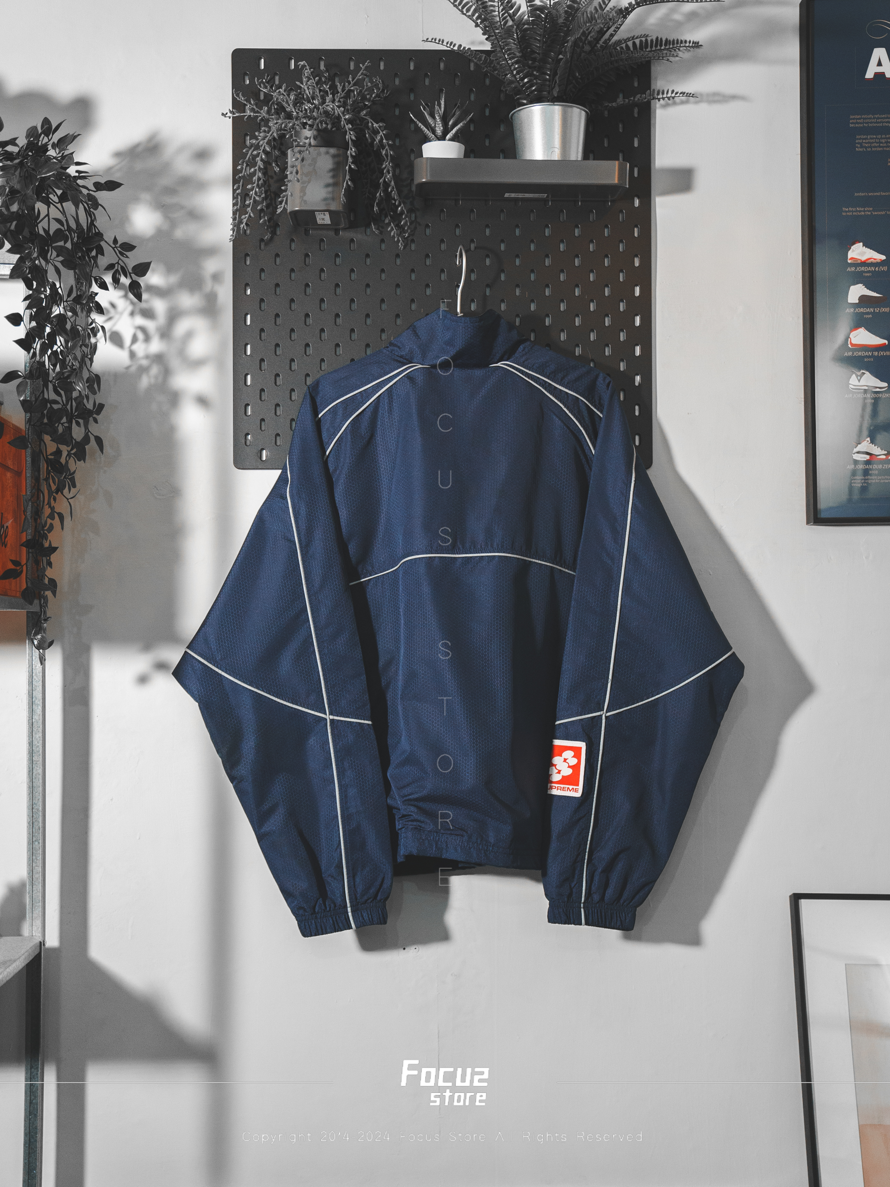 ジャケット・アウター supreme Reflective Piping Pullover Focus Store】部分現貨Supreme FW24 Week11 Reflective Piping